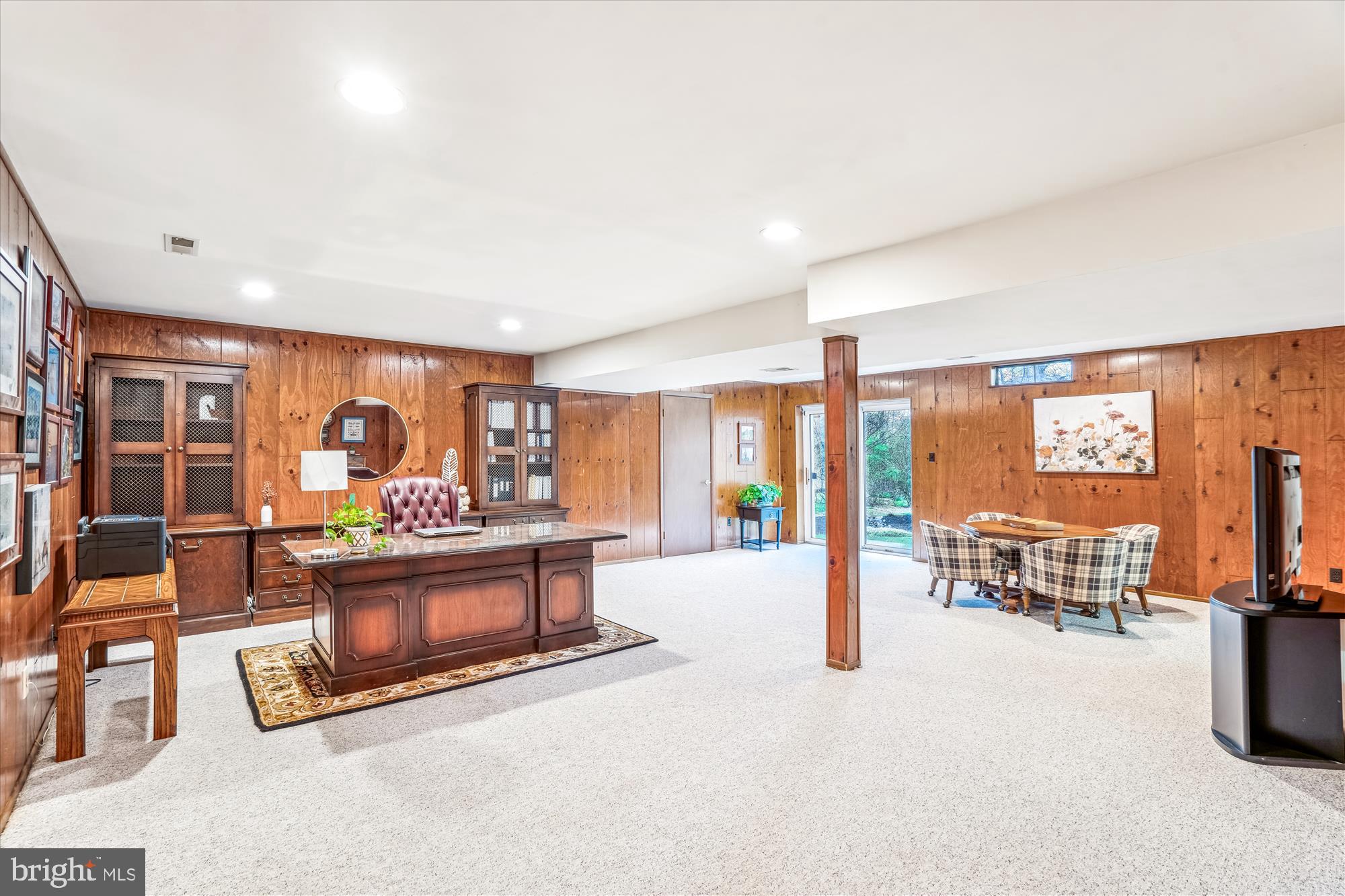 MACGILLS COMMON - Residential