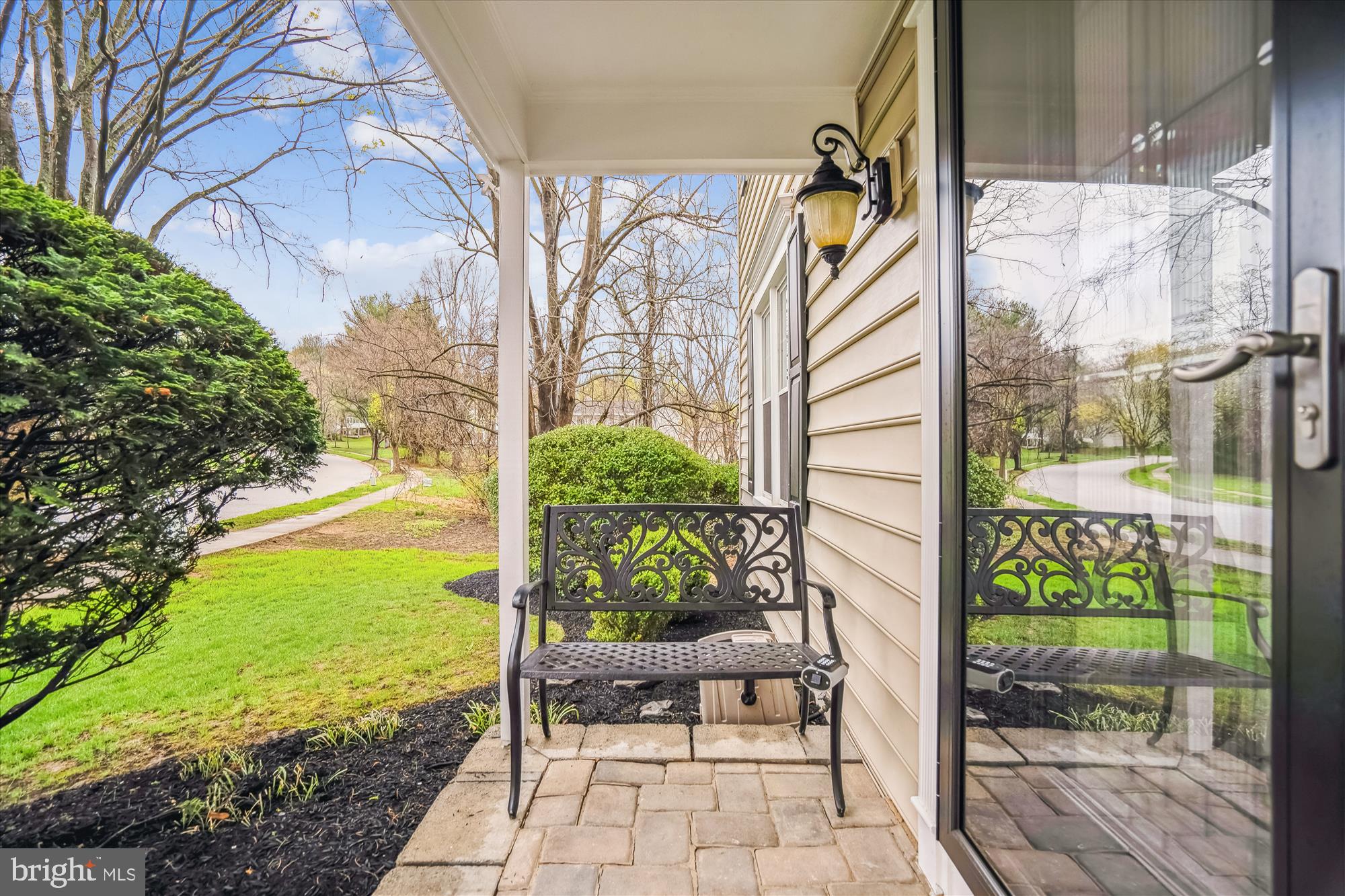 MACGILLS COMMON - Residential