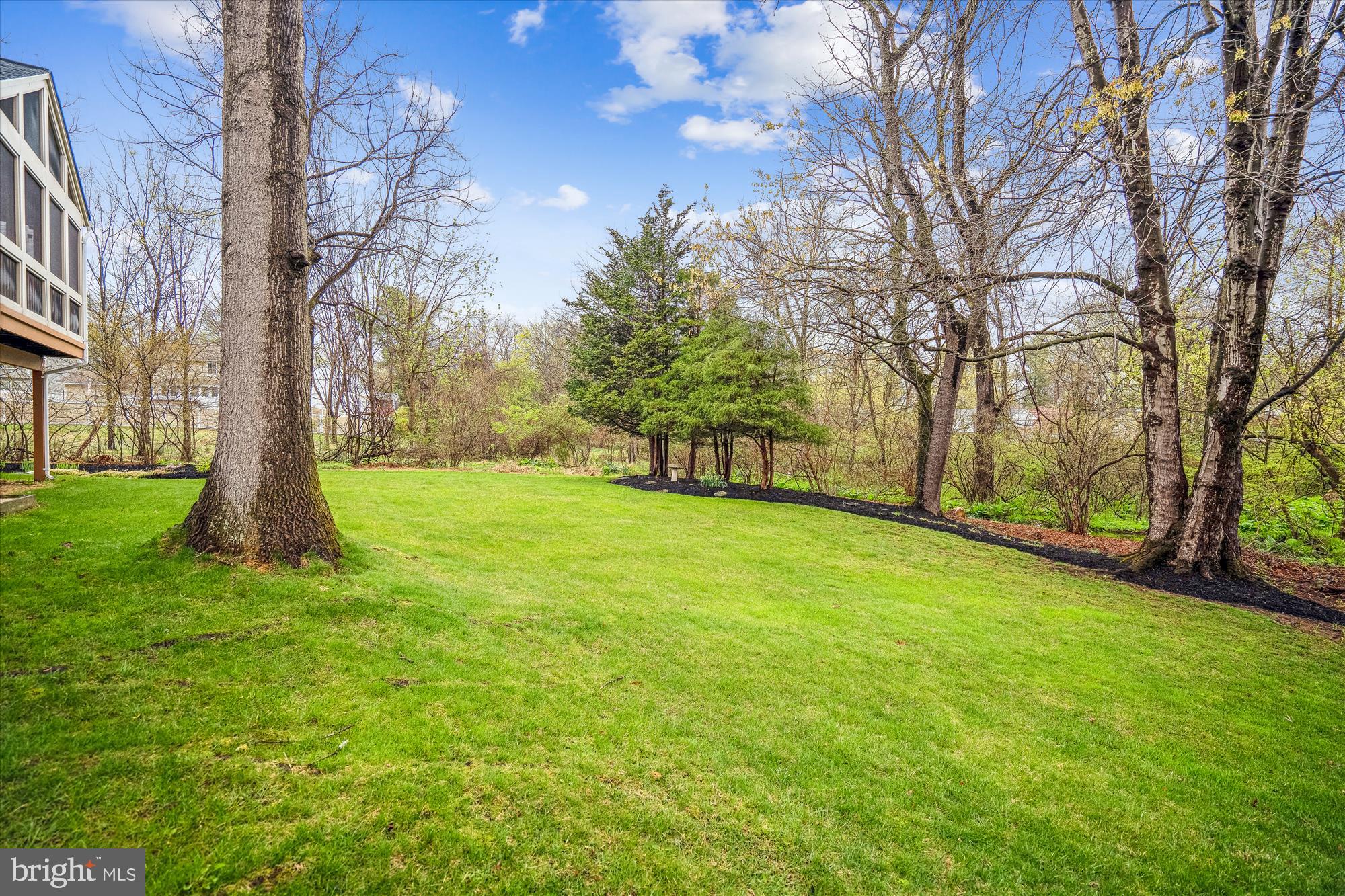 MACGILLS COMMON - Residential