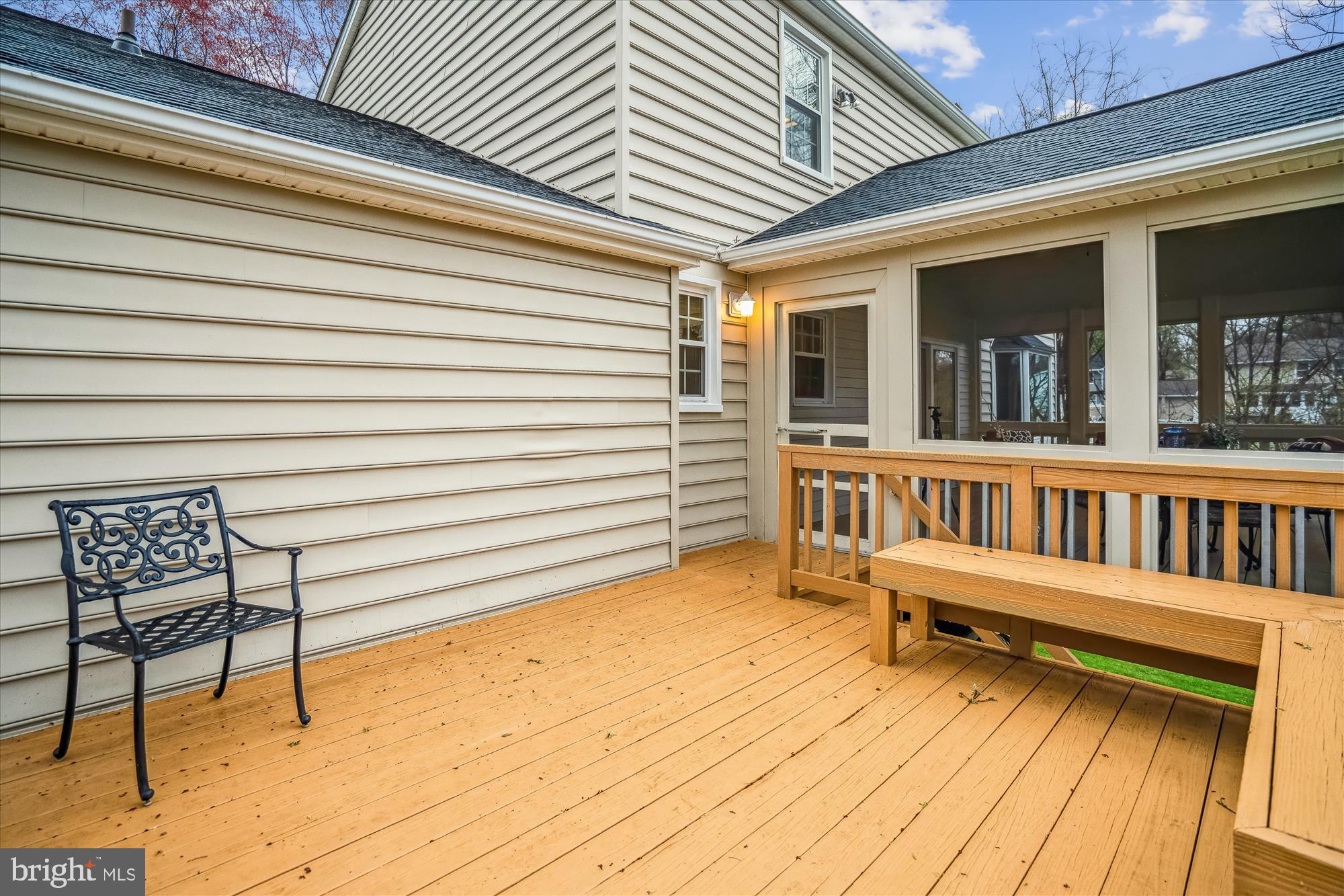 MACGILLS COMMON - Residential