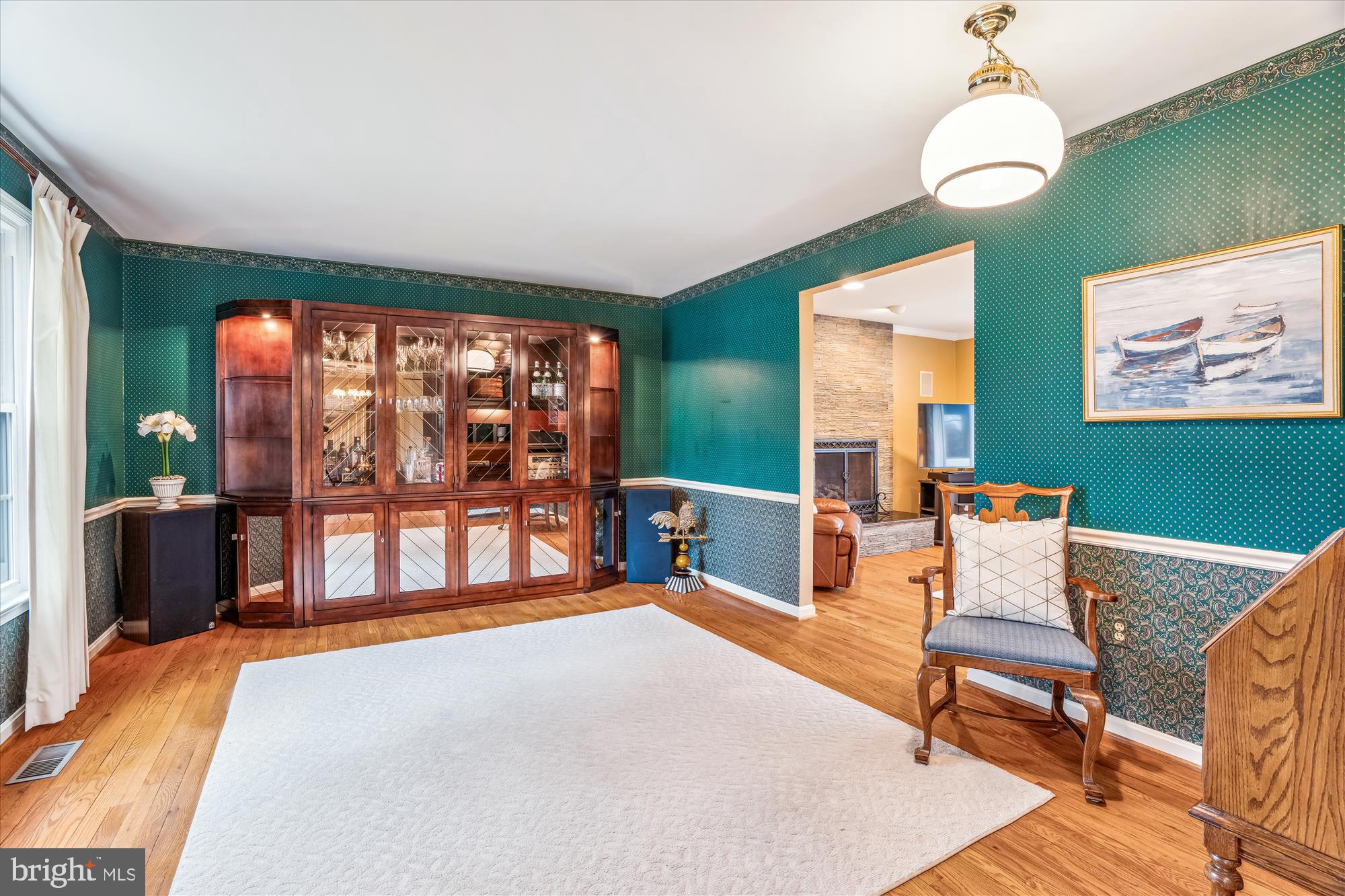 MACGILLS COMMON - Residential