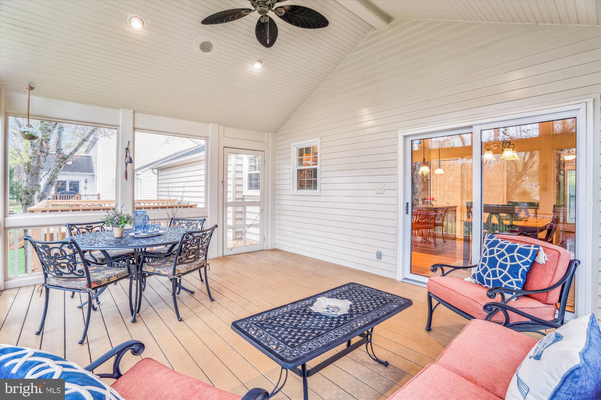 MACGILLS COMMON - Residential