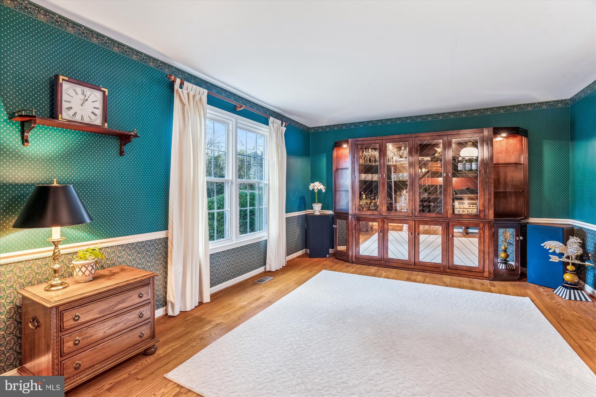 MACGILLS COMMON - Residential