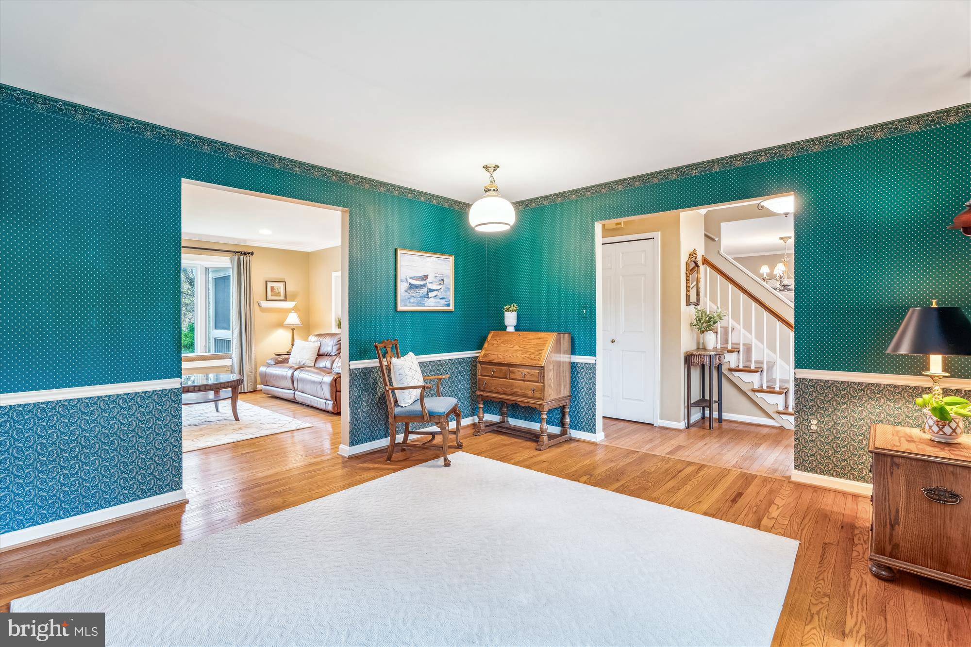 MACGILLS COMMON - Residential