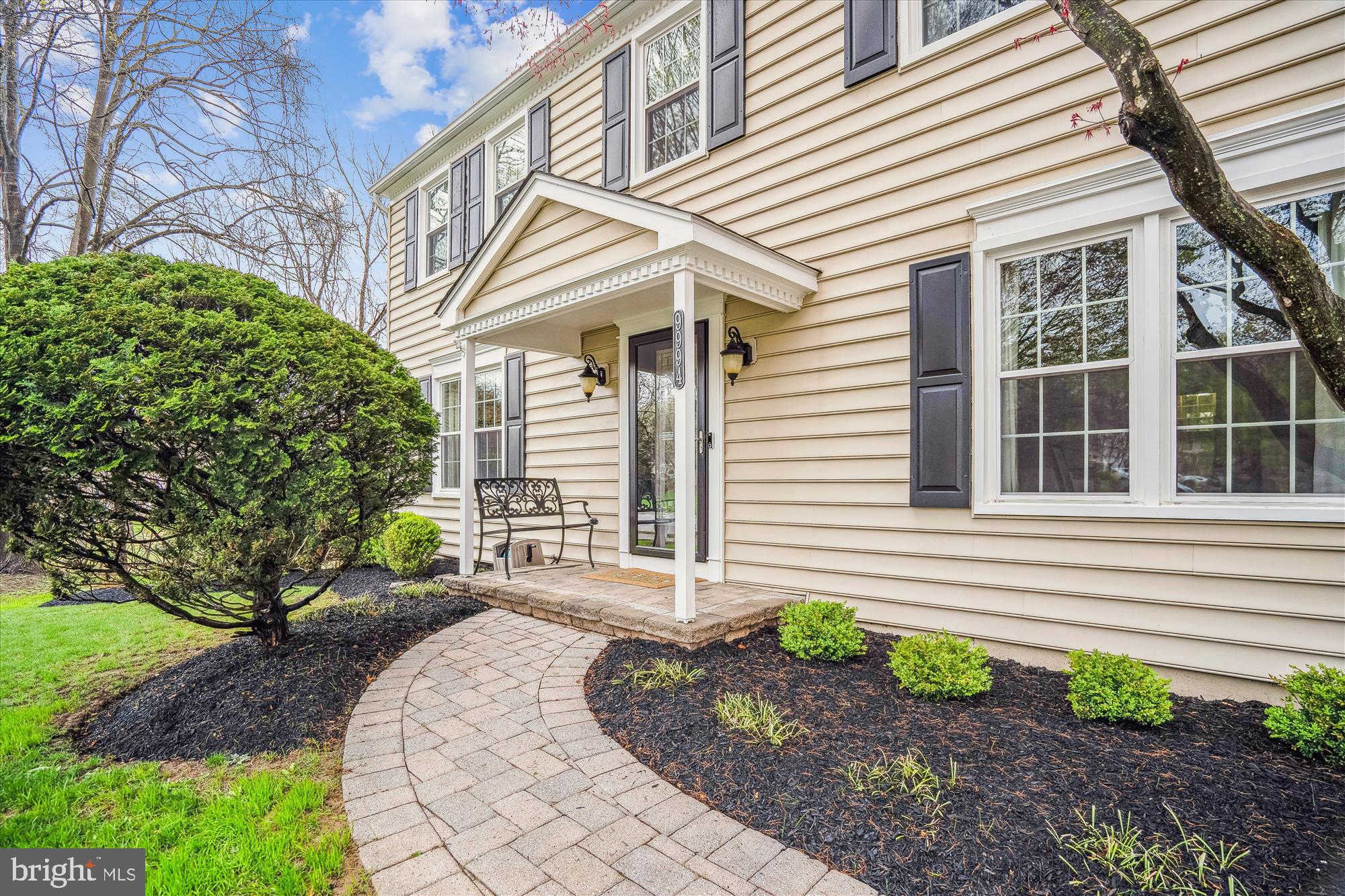 MACGILLS COMMON - Residential