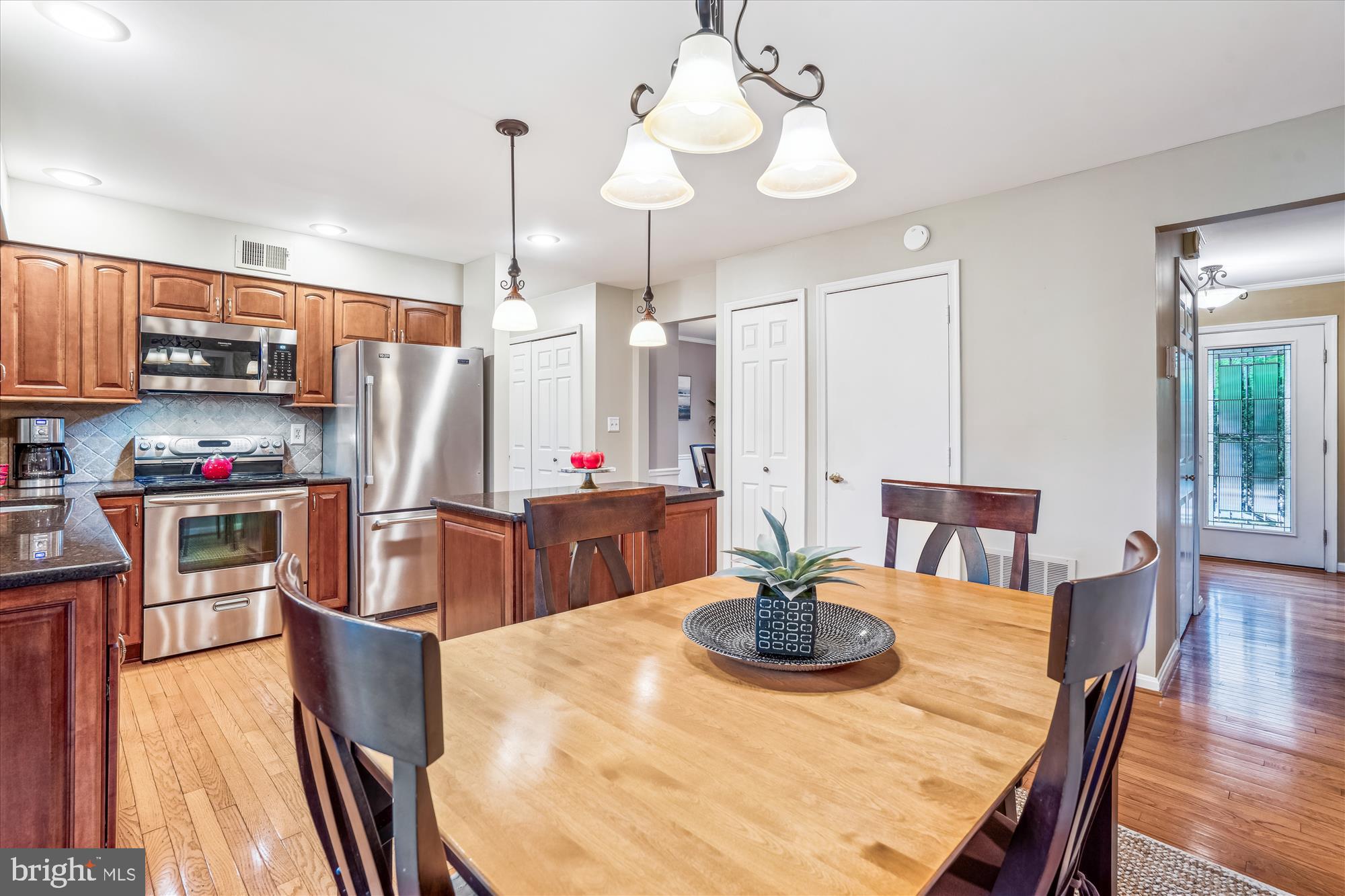 MACGILLS COMMON - Residential