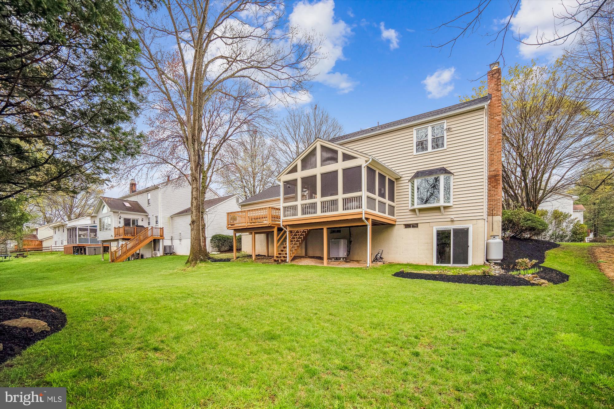 MACGILLS COMMON - Residential