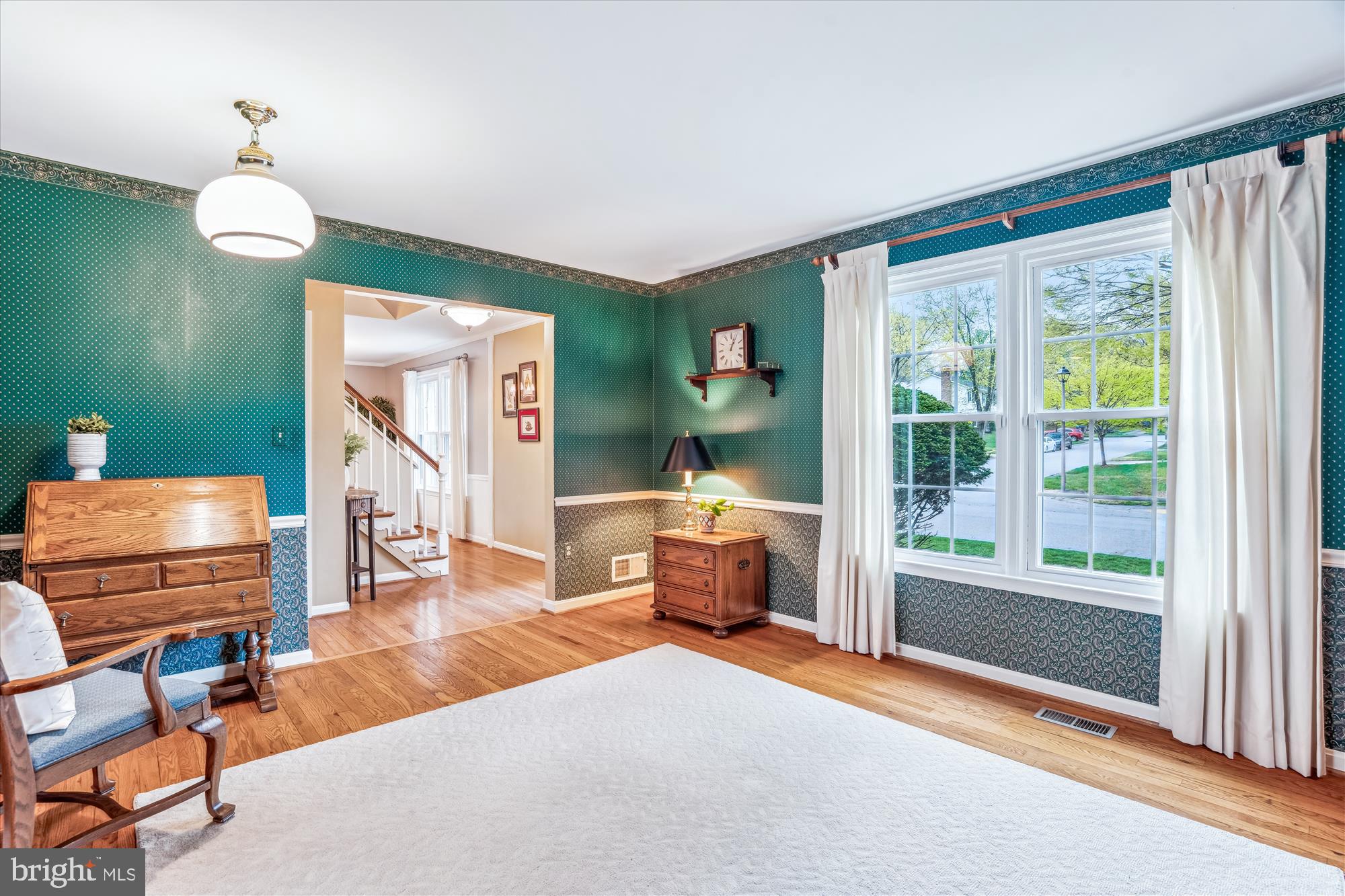 MACGILLS COMMON - Residential