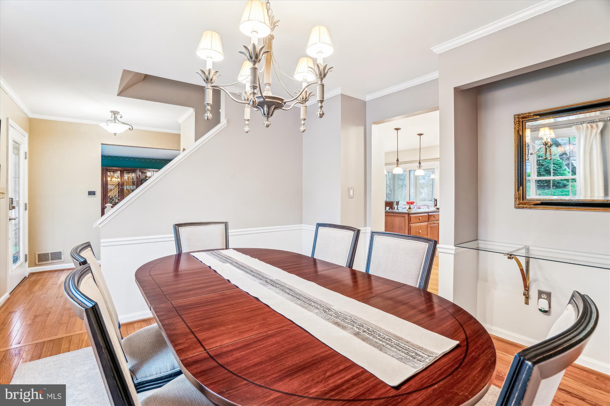 MACGILLS COMMON - Residential