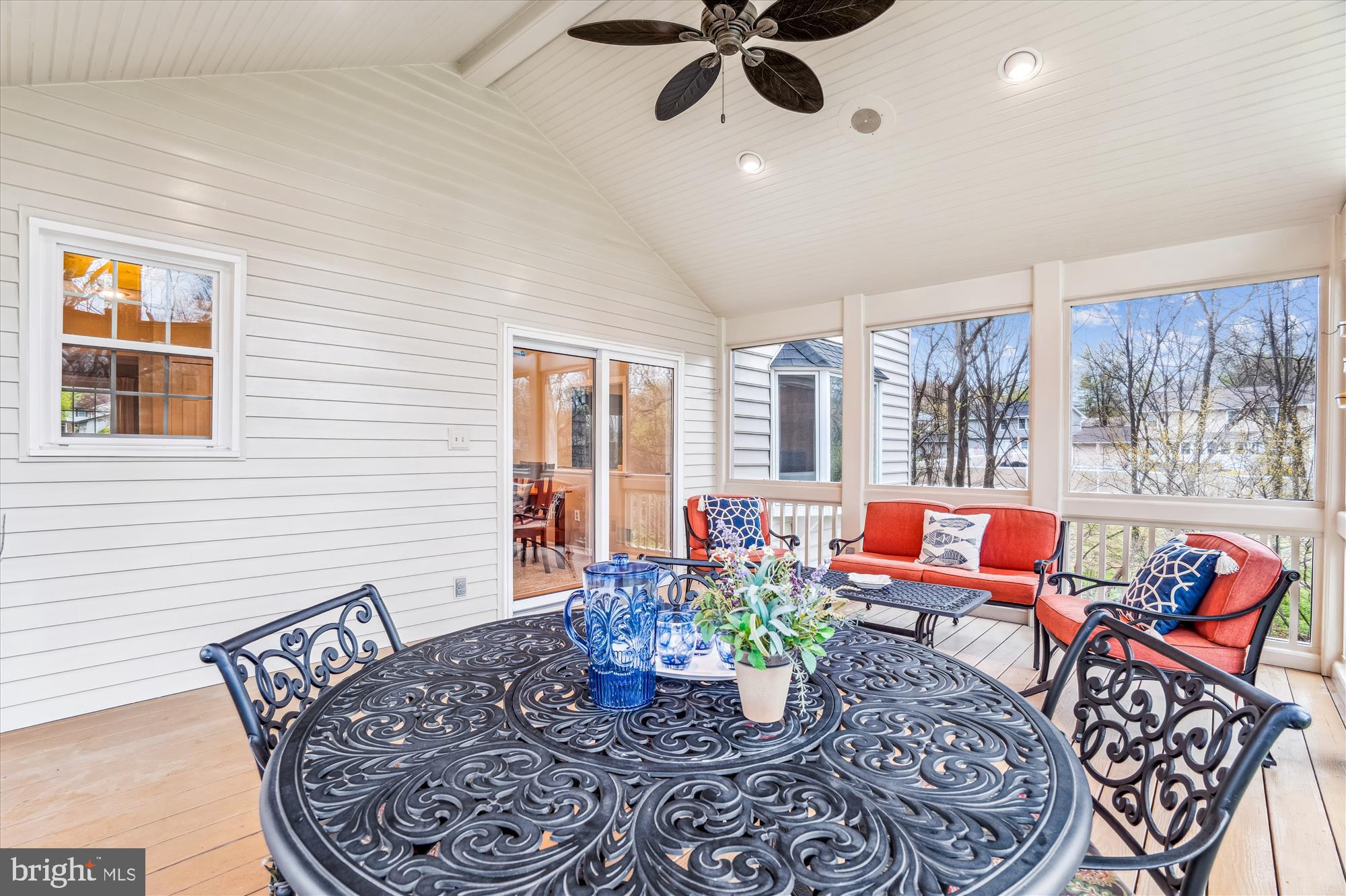 MACGILLS COMMON - Residential