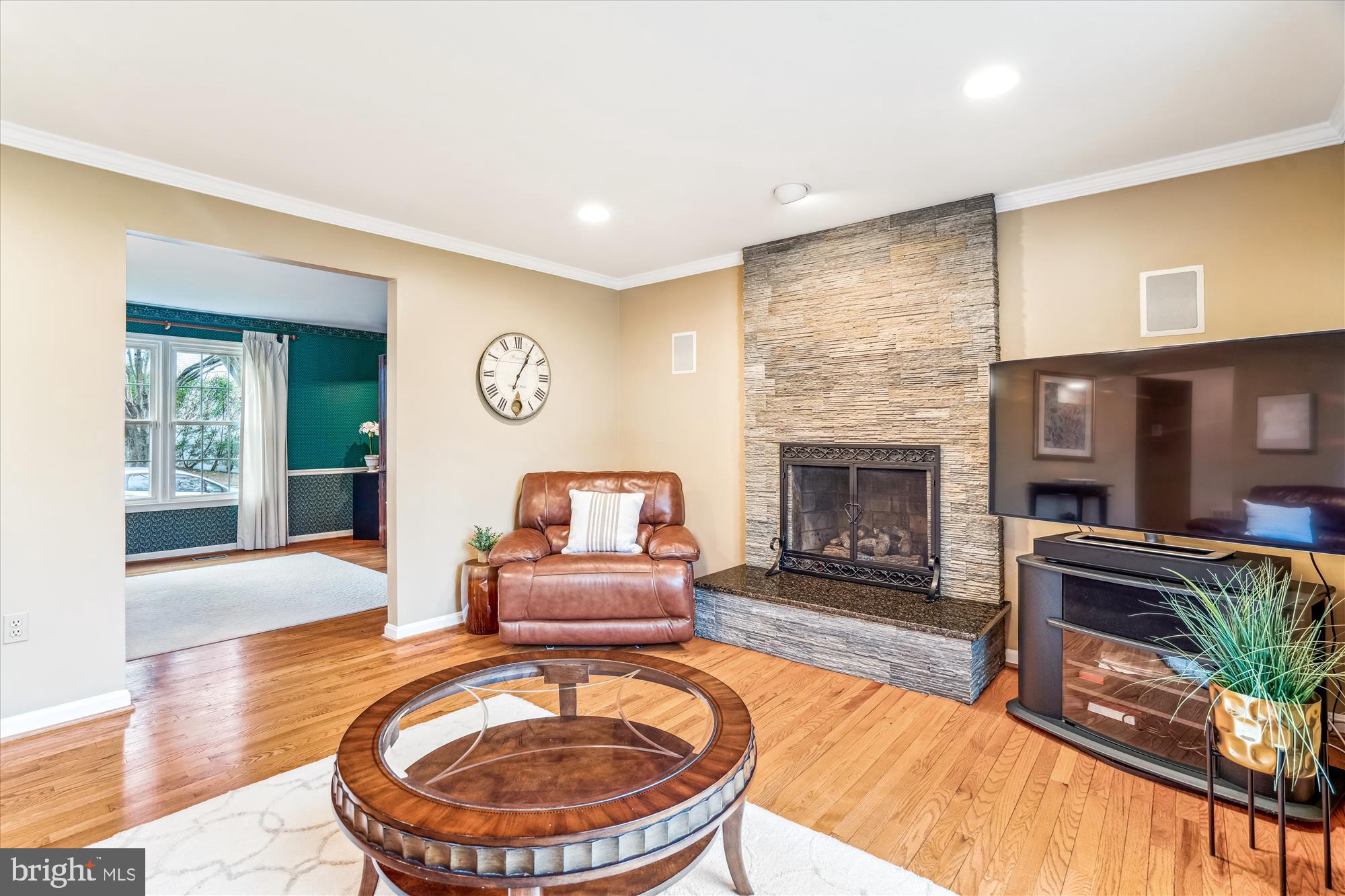 MACGILLS COMMON - Residential