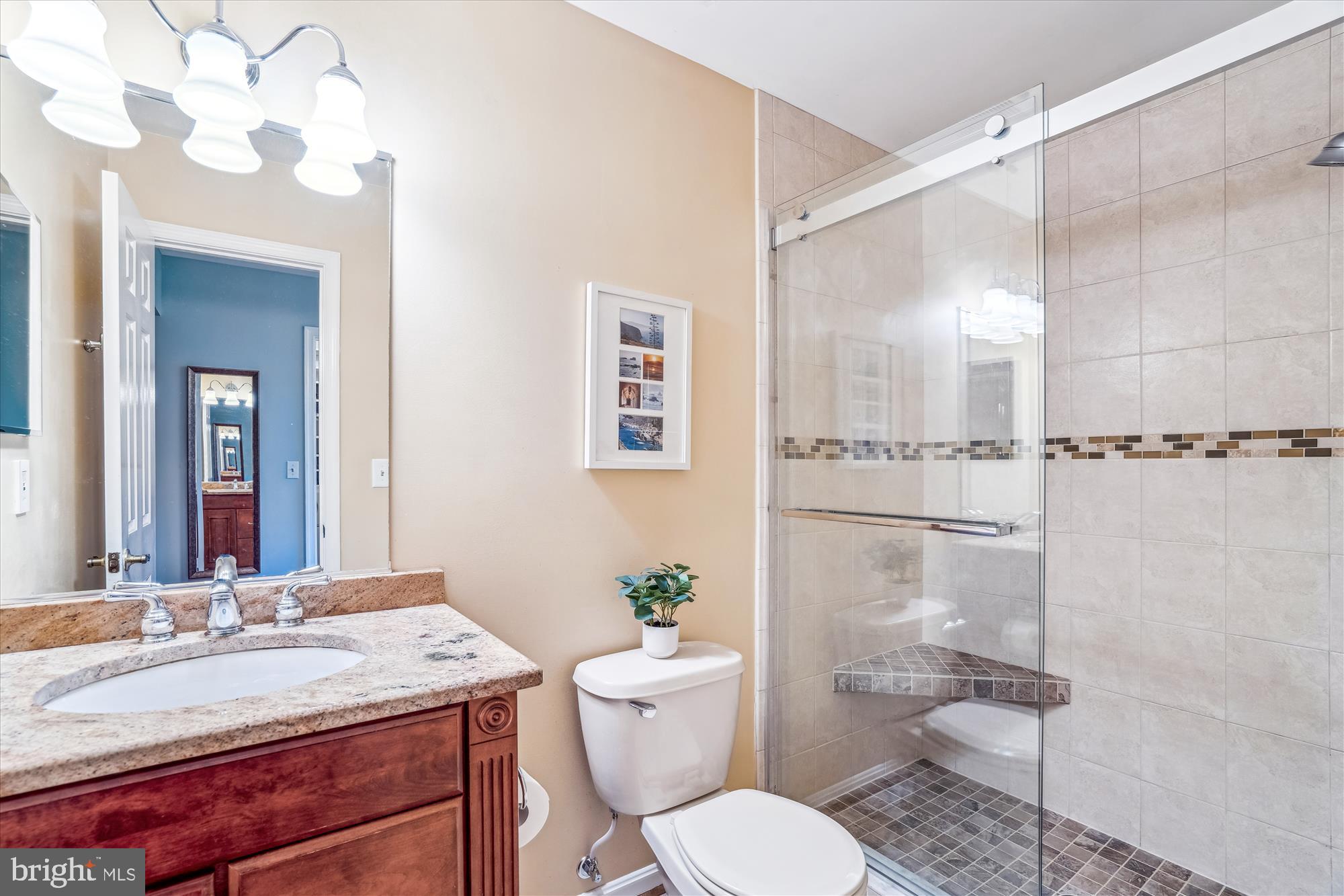 MACGILLS COMMON - Residential