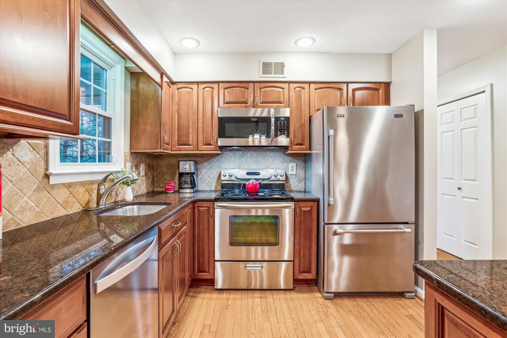 MACGILLS COMMON - Residential