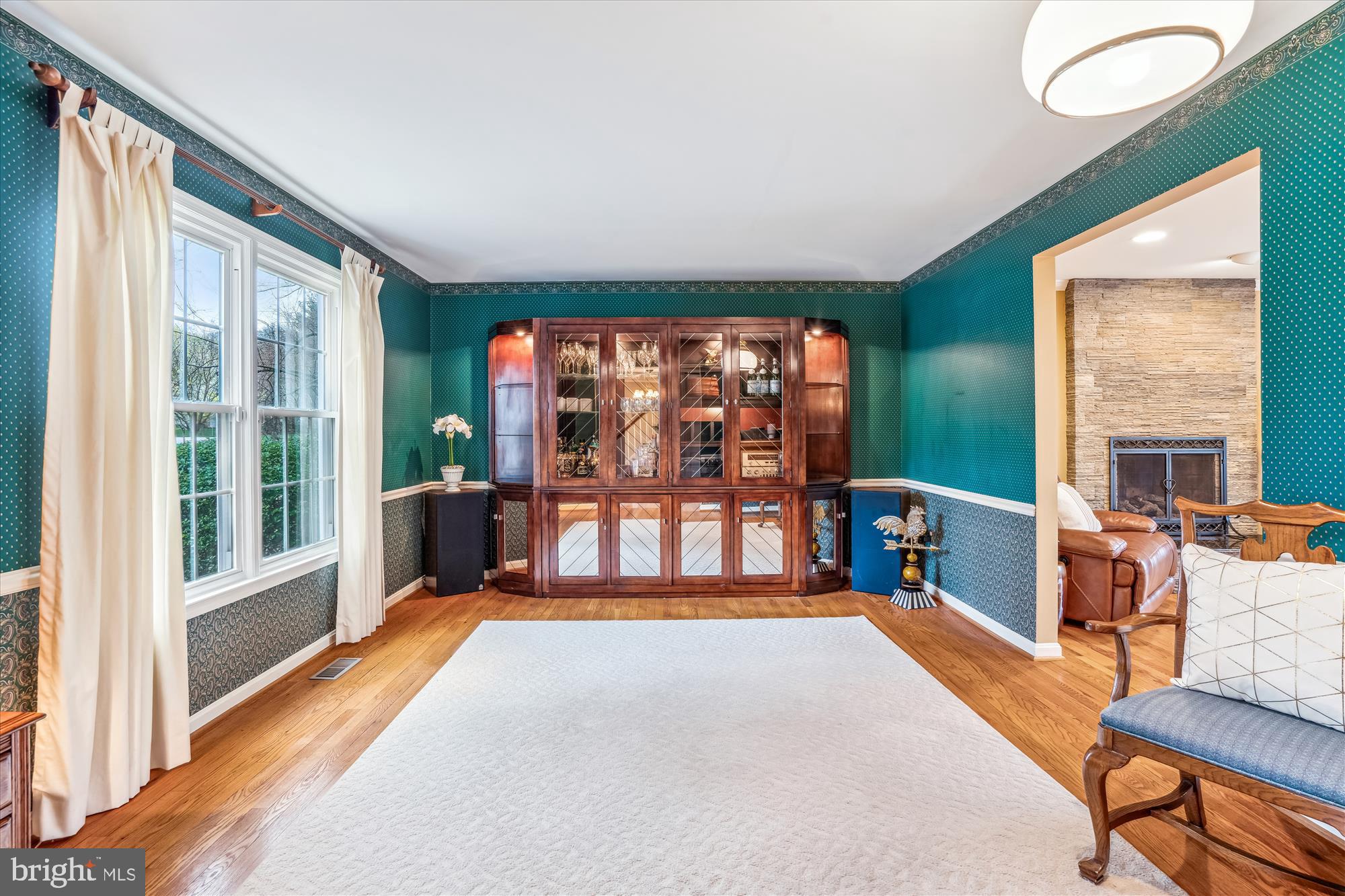 MACGILLS COMMON - Residential