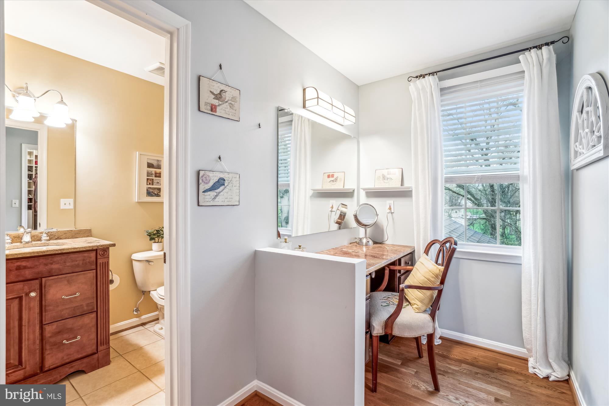 MACGILLS COMMON - Residential