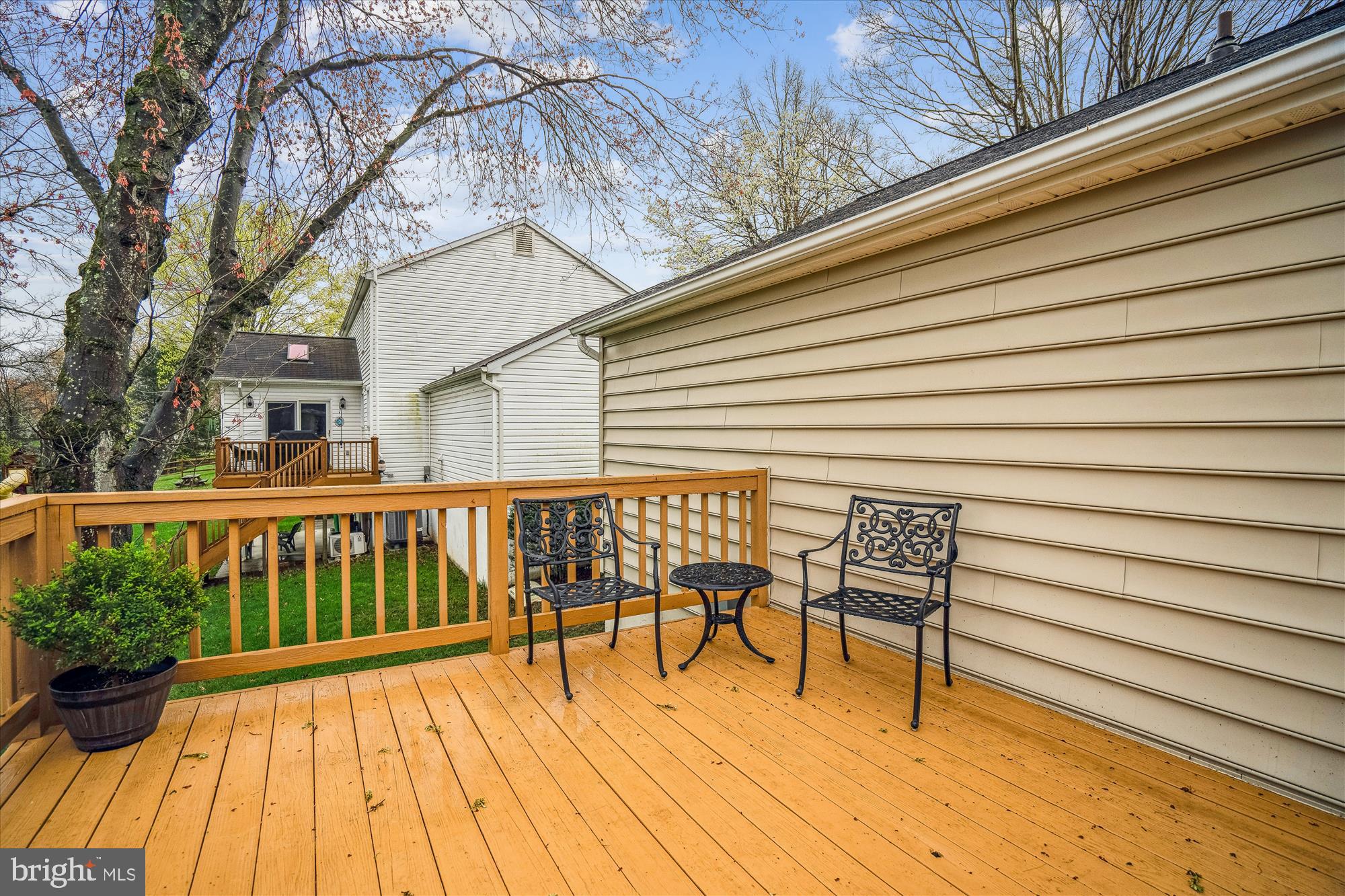 MACGILLS COMMON - Residential