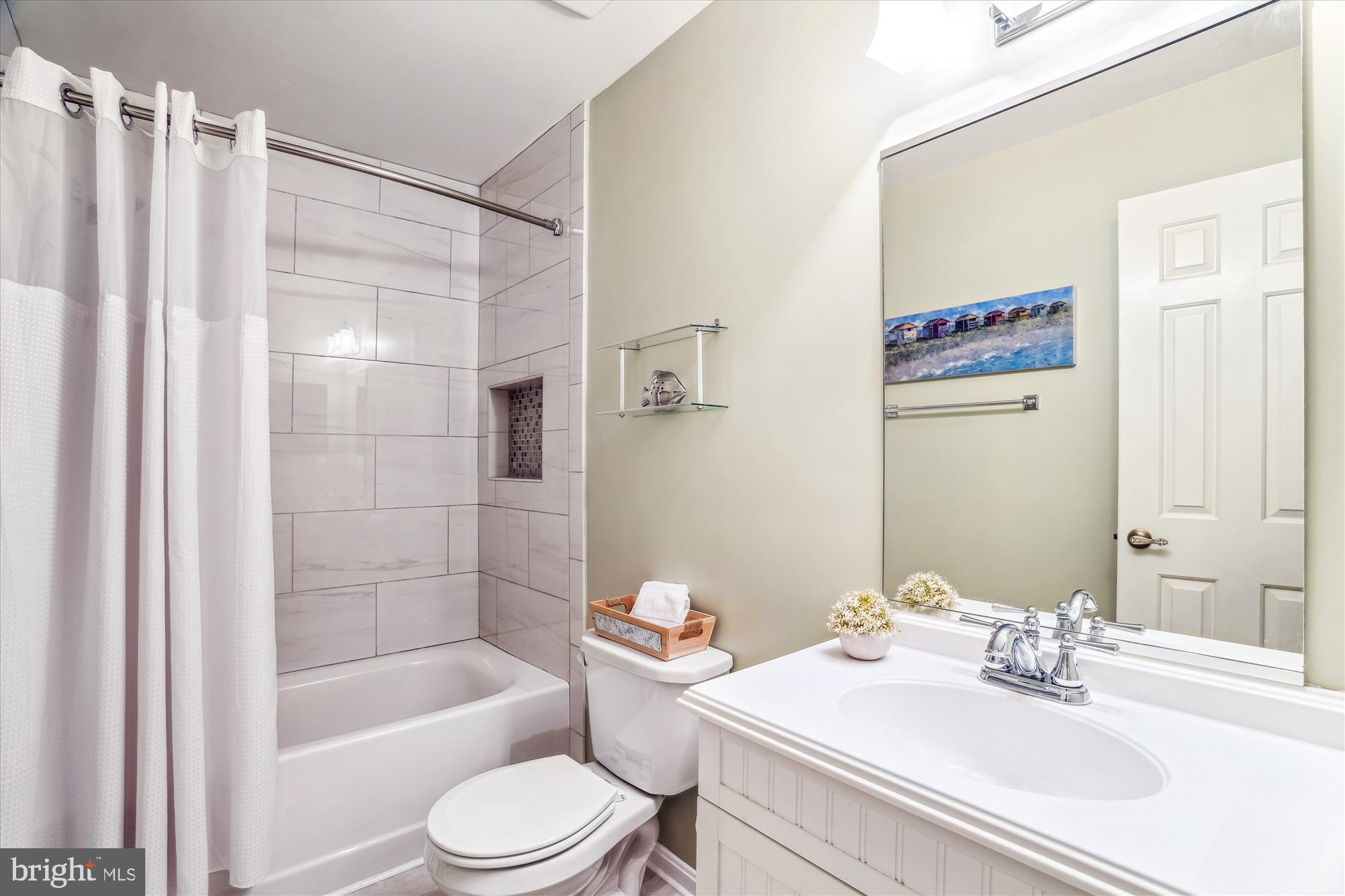 MACGILLS COMMON - Residential