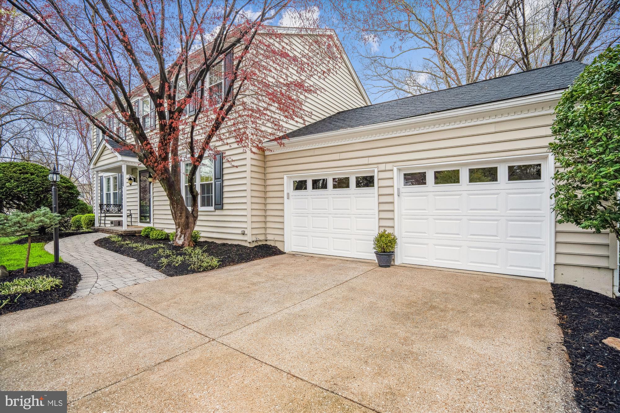 MACGILLS COMMON - Residential