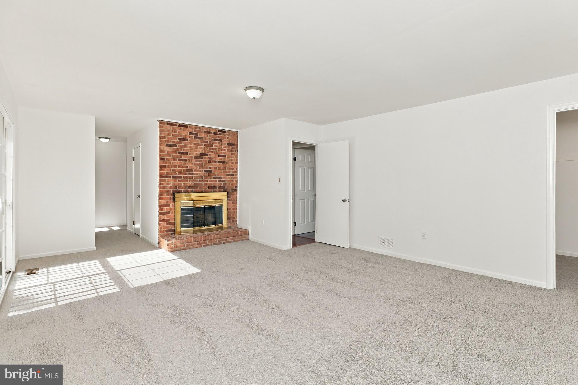 320 BARON COURT