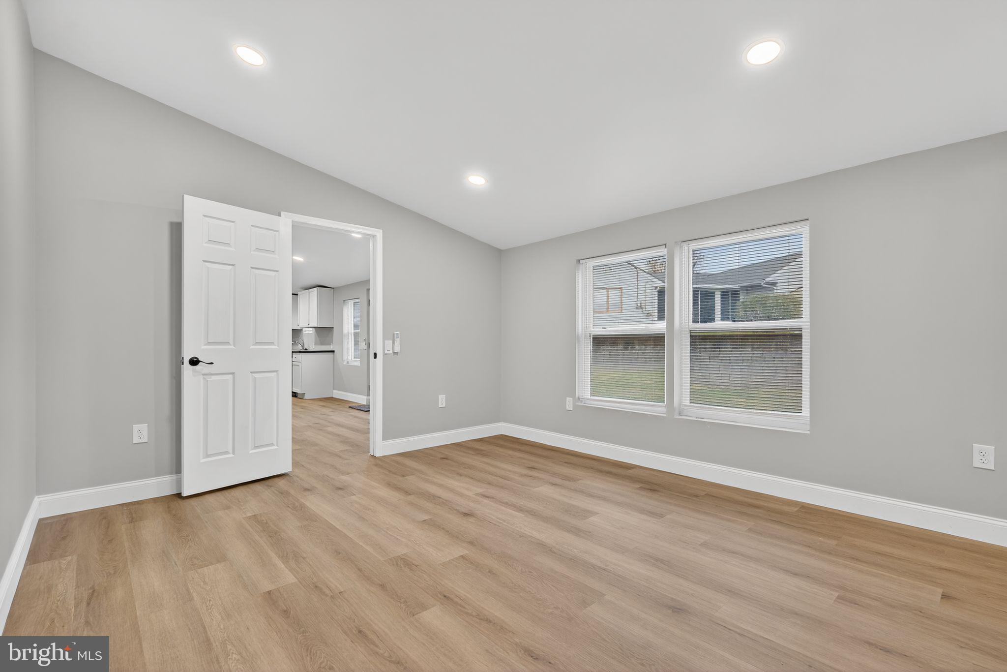 000 - Residential Lease