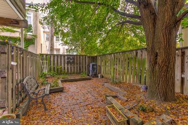 UPPER FELLS POINT - Residential