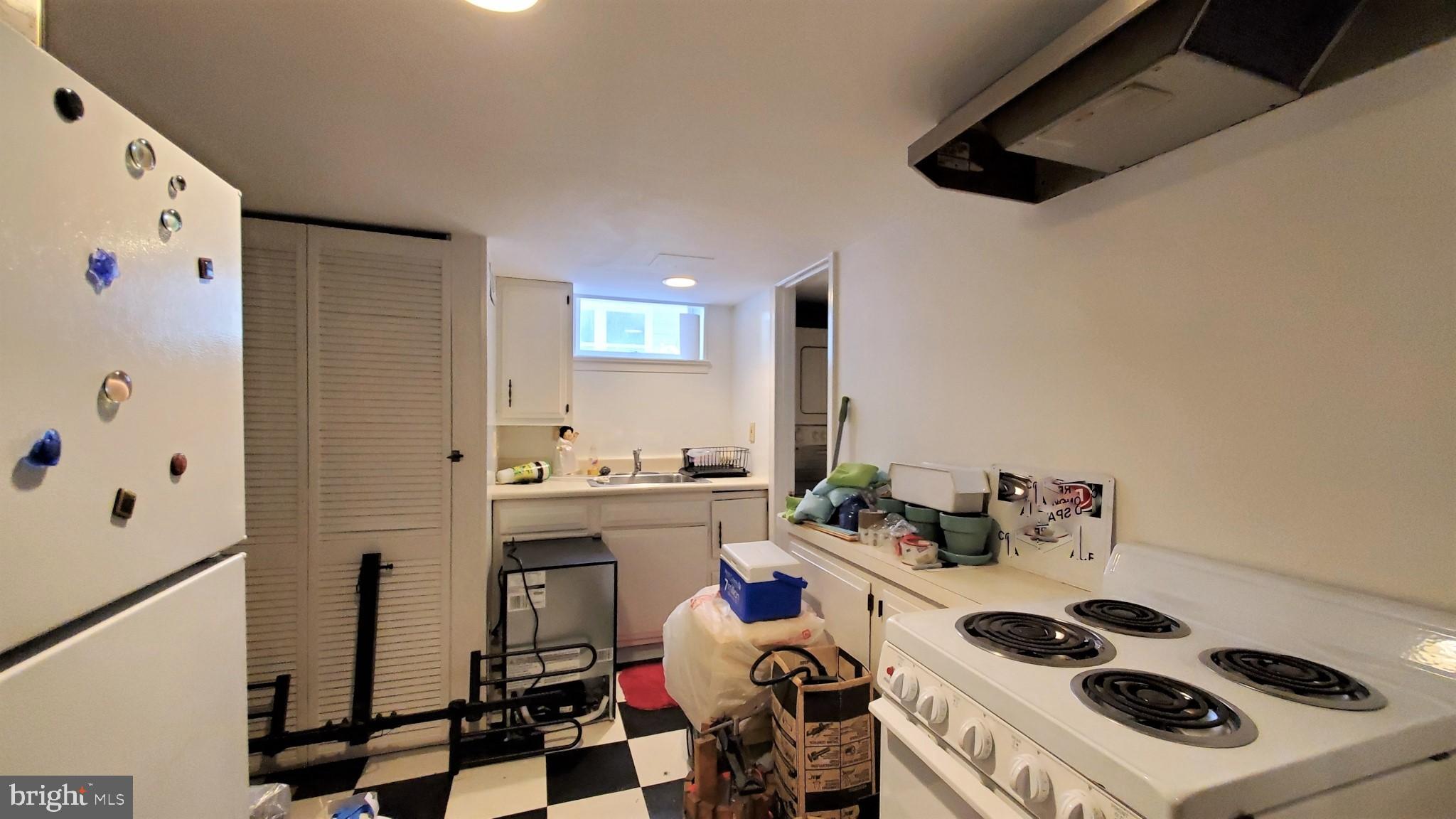 MEADOWBROOK VILLAGE - Residential Lease