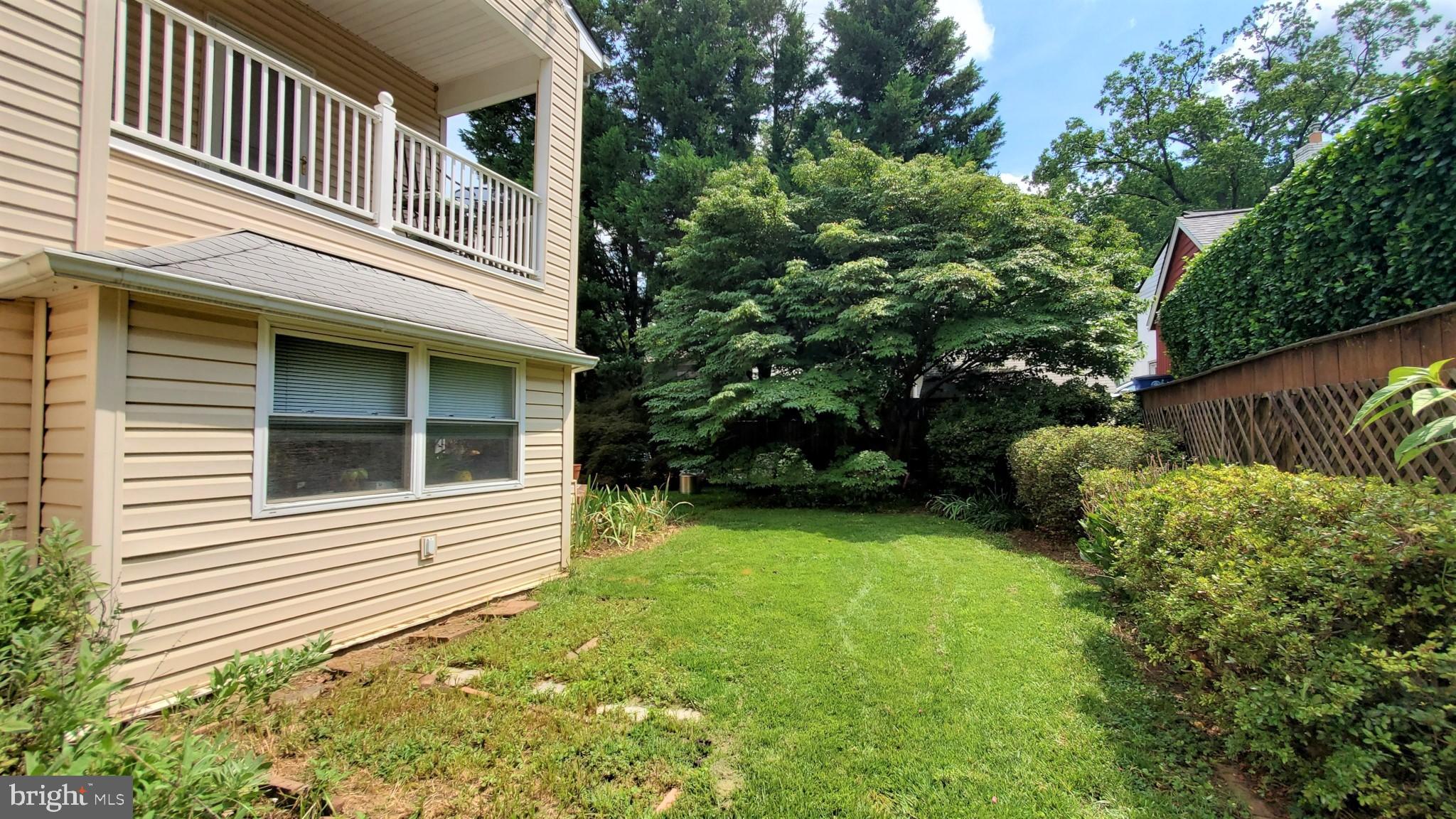 MEADOWBROOK VILLAGE - Residential Lease