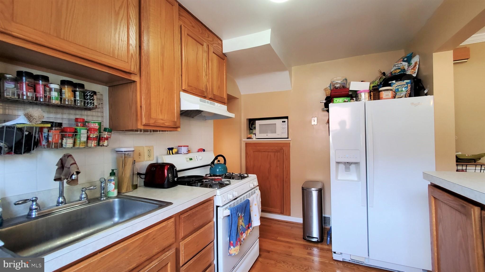 MEADOWBROOK VILLAGE - Residential Lease