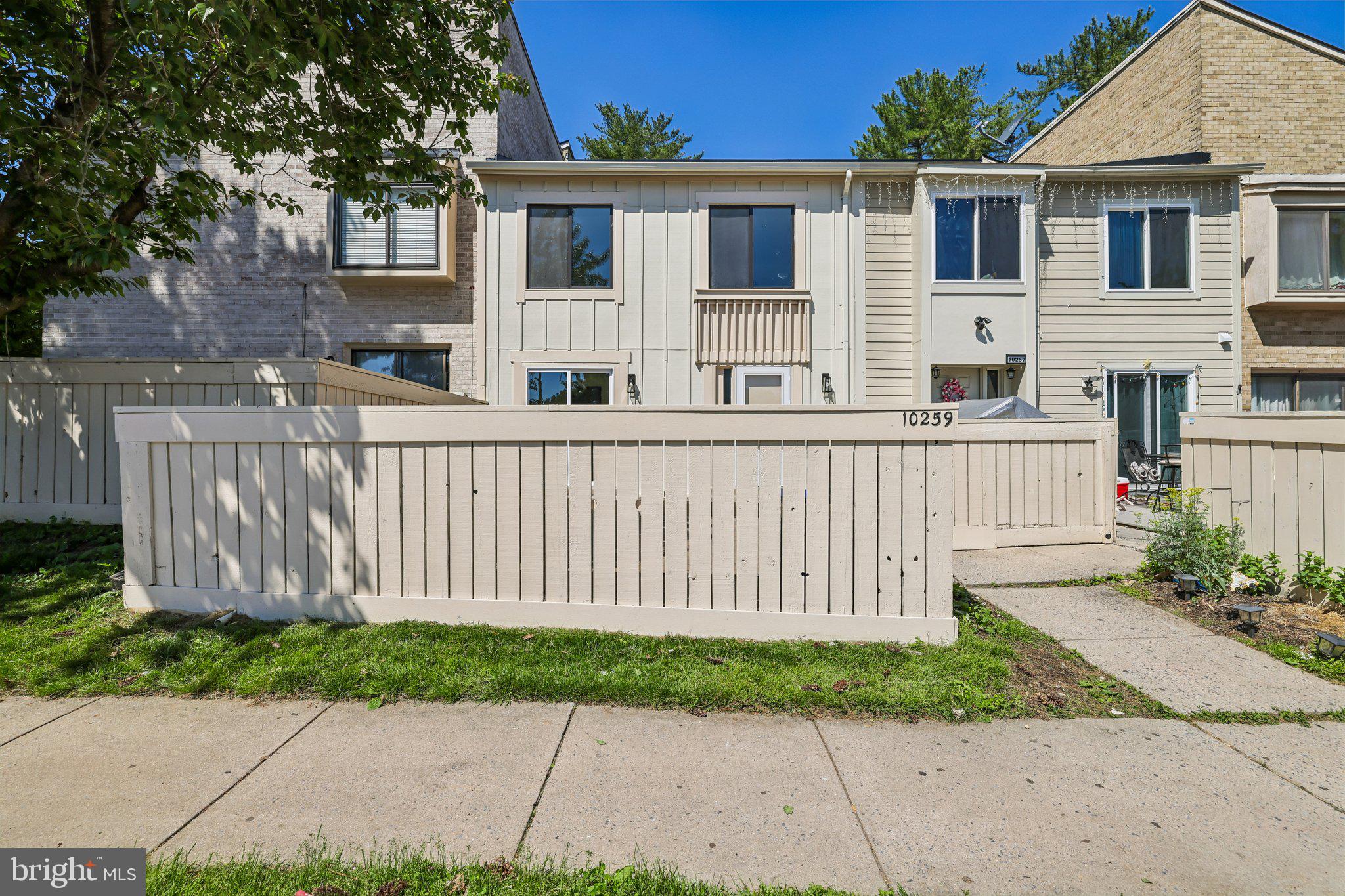 CLUBSIDE - Residential