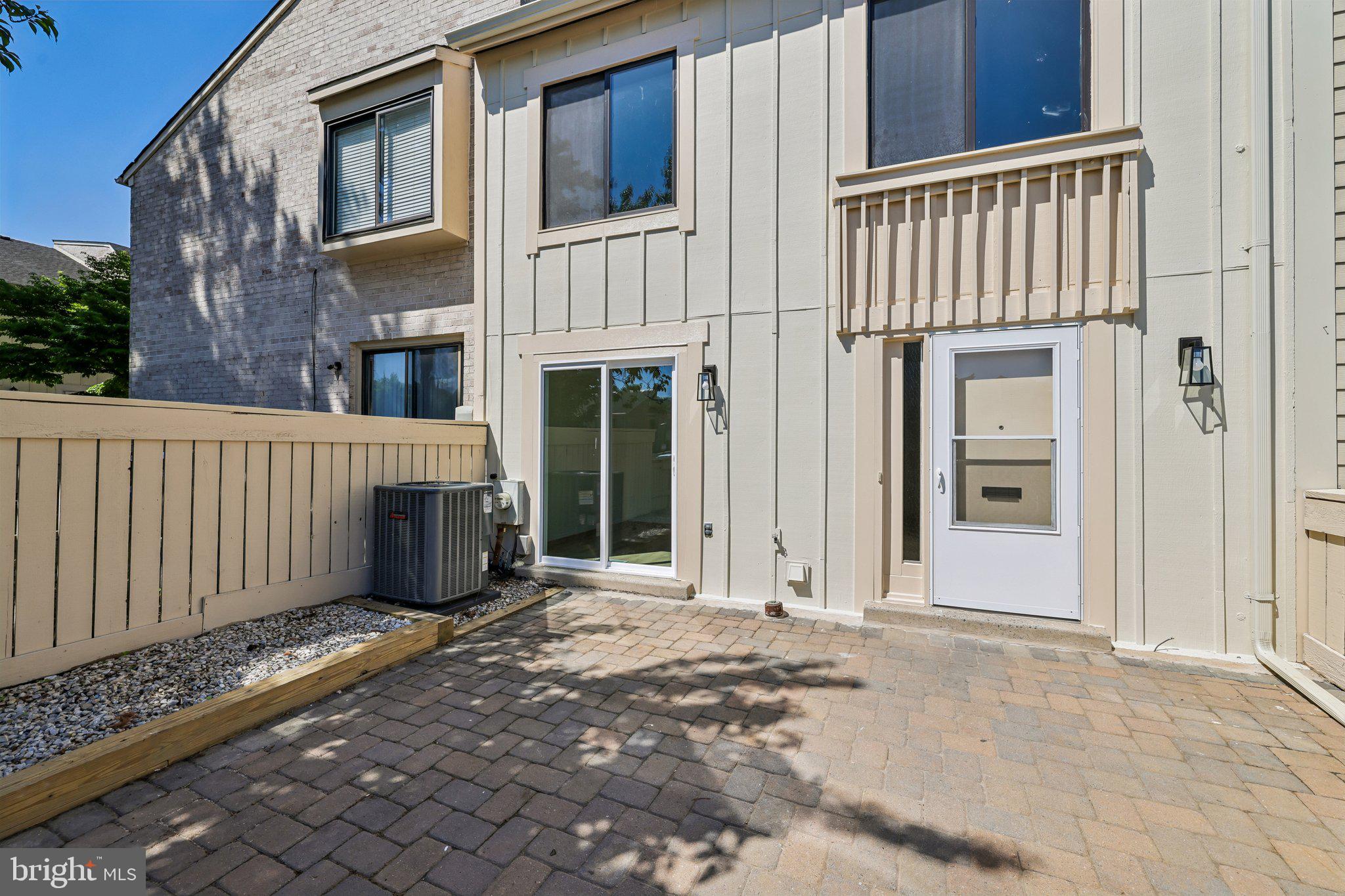 CLUBSIDE - Residential