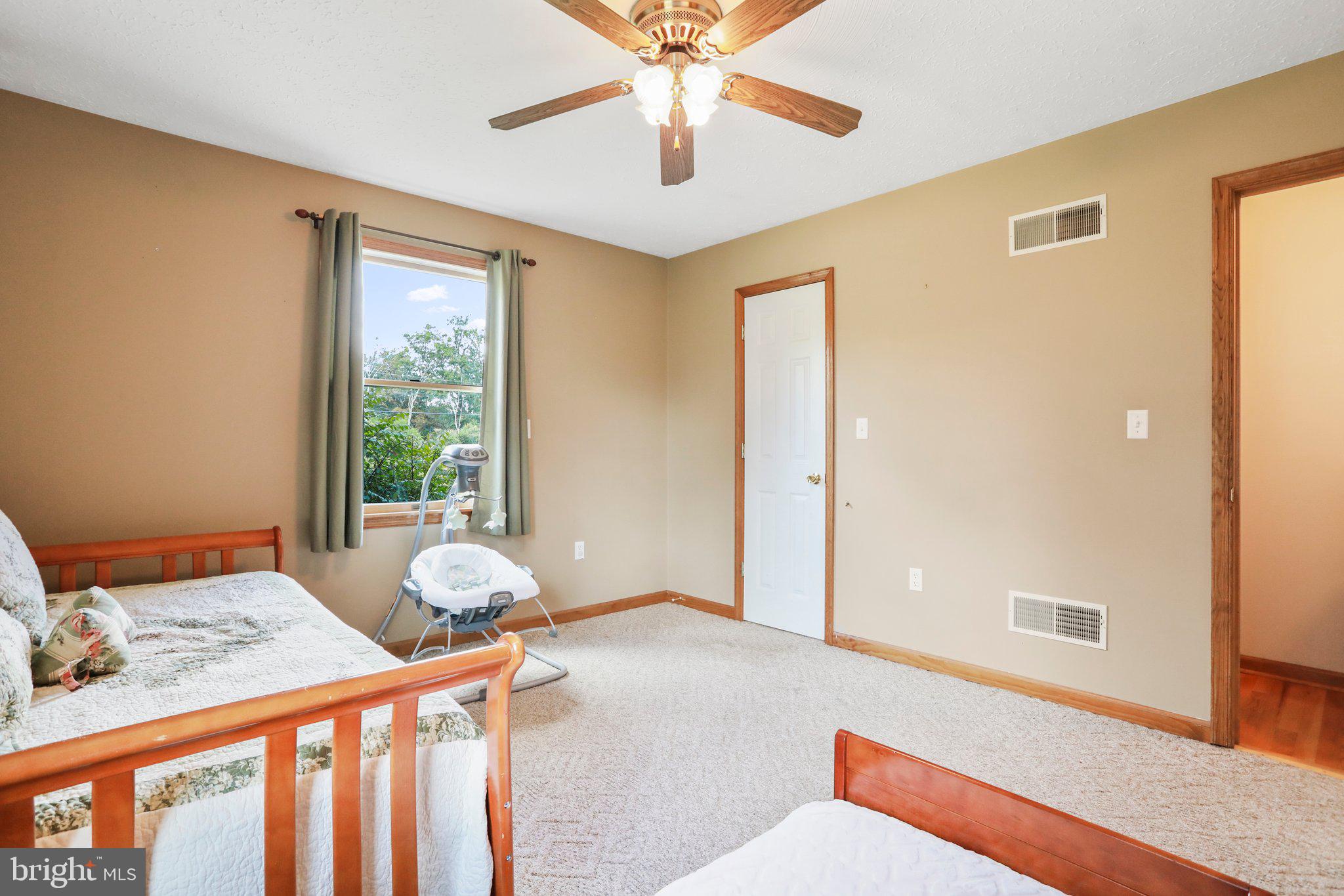 DUNMORE RIDGE - Residential