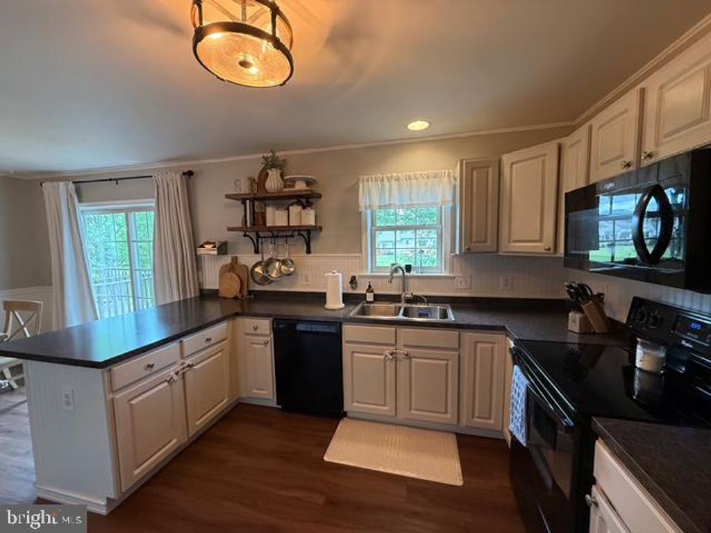Photo of 403 Alexandria Court, MARIETTA, PA 17547 (MLS # PALA2088328)