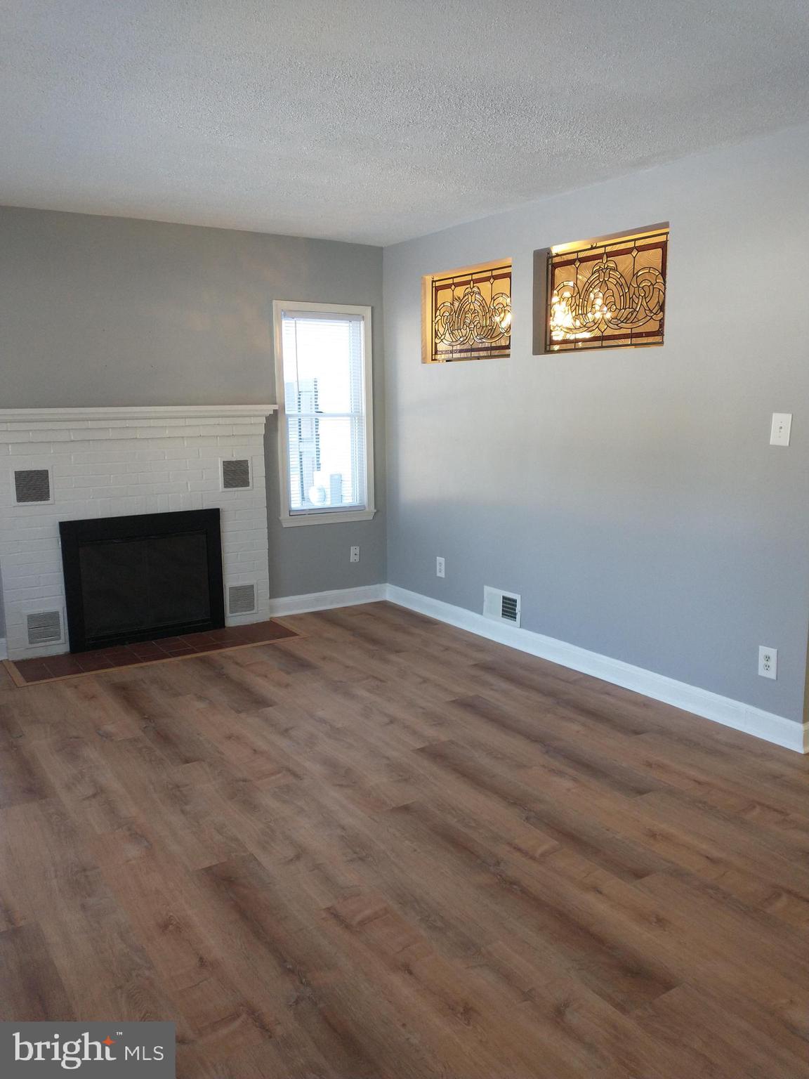 TOWN CREEK - Residential Lease