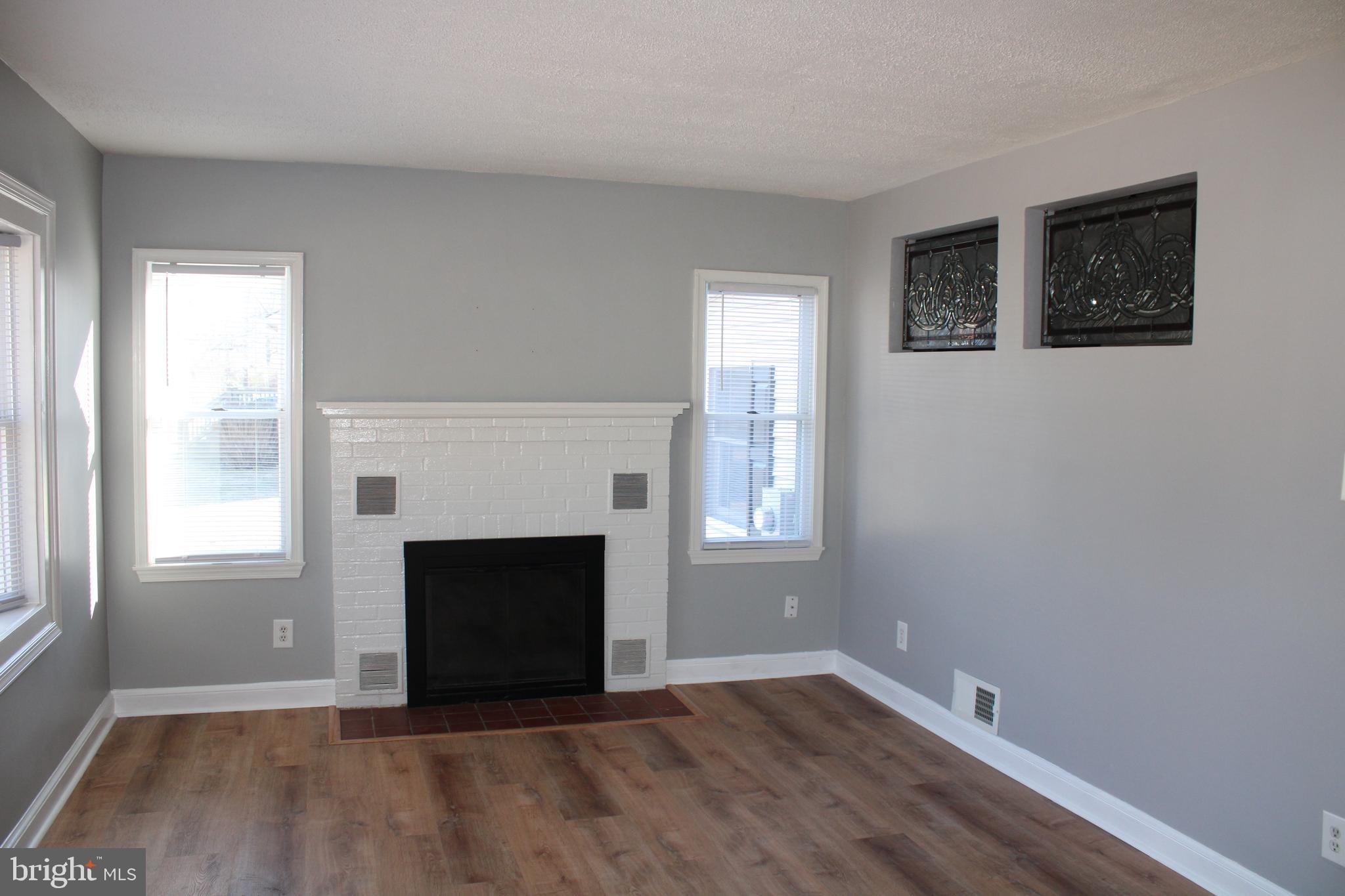 TOWN CREEK - Residential Lease