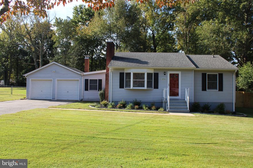 FANTASTIC ONE STORY LIVING RIGHT IN TOWN CREEK...JUST MINUTES TO EVERYTHING!  MANY RECENT IMPROVEMENTS TO INCLUDE FLOORING, BATHROOMS, PRIMARY BEDROOM UDPATES, LIGHTING, FENCED BACKYARD AND TONS OF LANDSCAPING.  NICE SPLIT FLOOR PLAN WITH PRIMARY SUITE ON ONE SIDE AND 2 BEDROOOMS AND FULL BATH AT THE OTHER SIDE.  LIVING ROOM HAS FIREPLACE, TONS OF NATURAL LIGHT, SEPARATE DINING ROOM WITH SLIDING GLASS DOORS LEADING TO A COVERED DECK WHICH OPENS TO THE HUGE FENCED BACKYARD.  OVERSIZED 2 CAR GARAGE AND TONS OF DRIVEWAY PARKING.