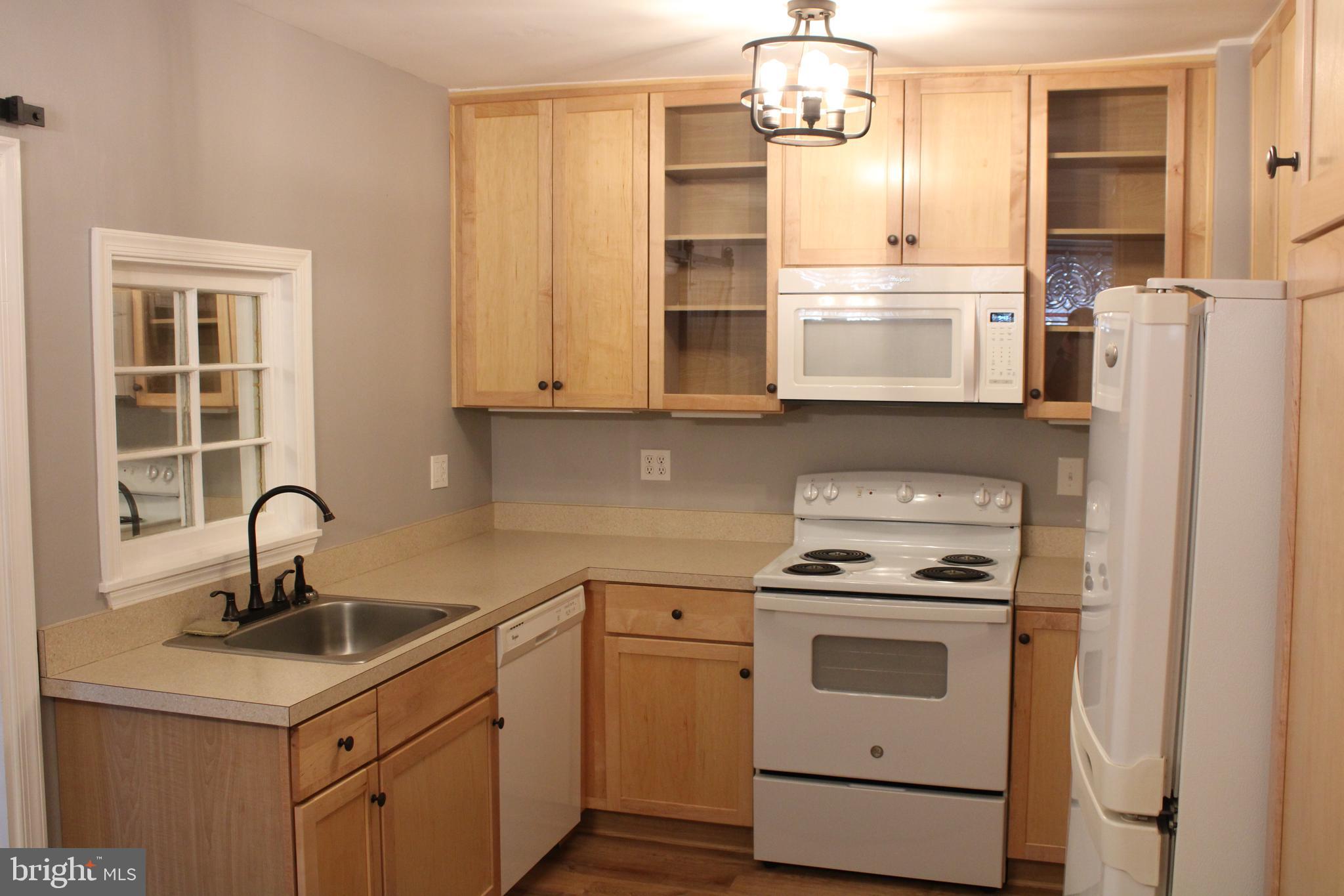 TOWN CREEK - Residential Lease