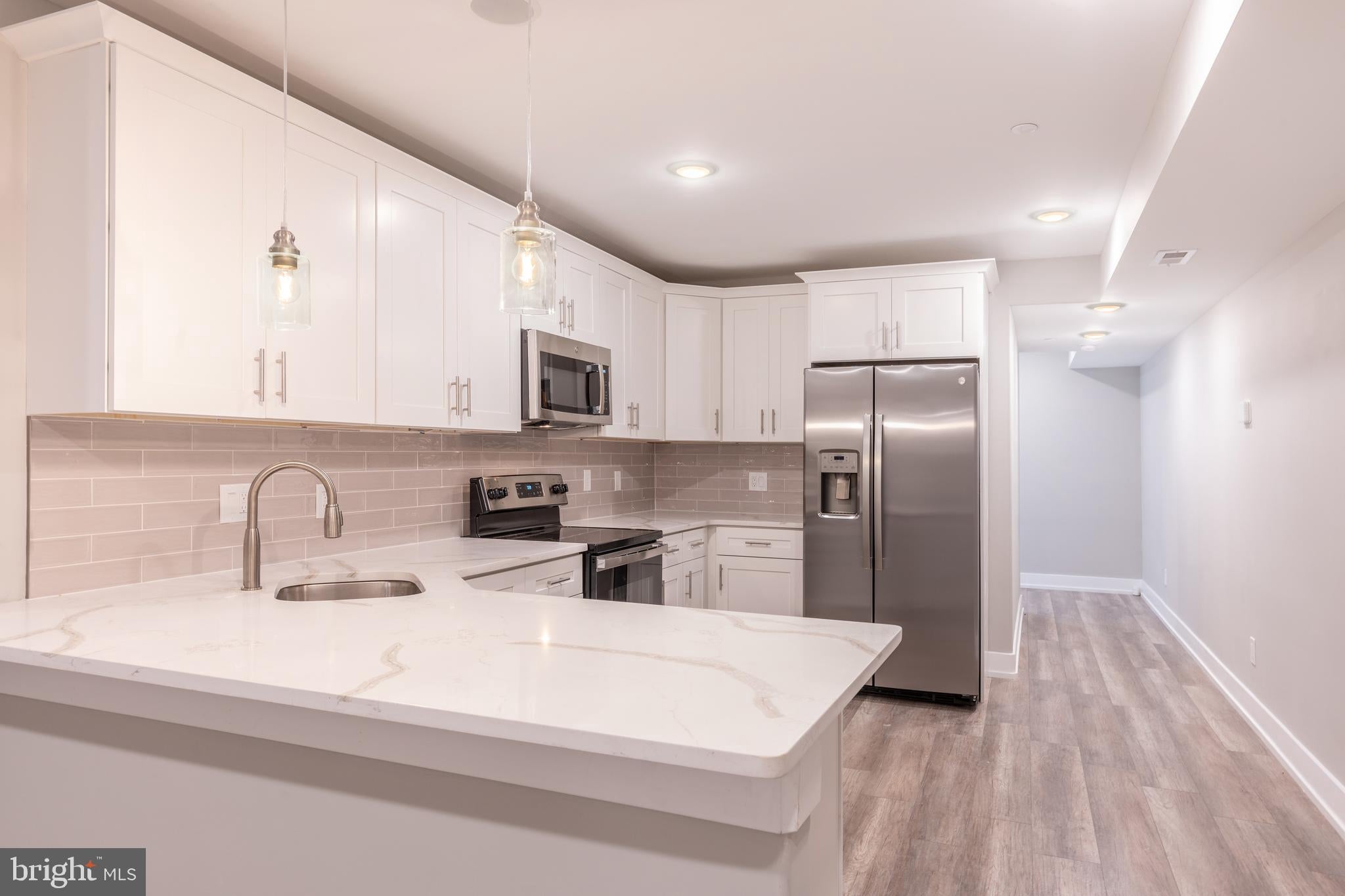 421 W CUMBERLAND ST 1