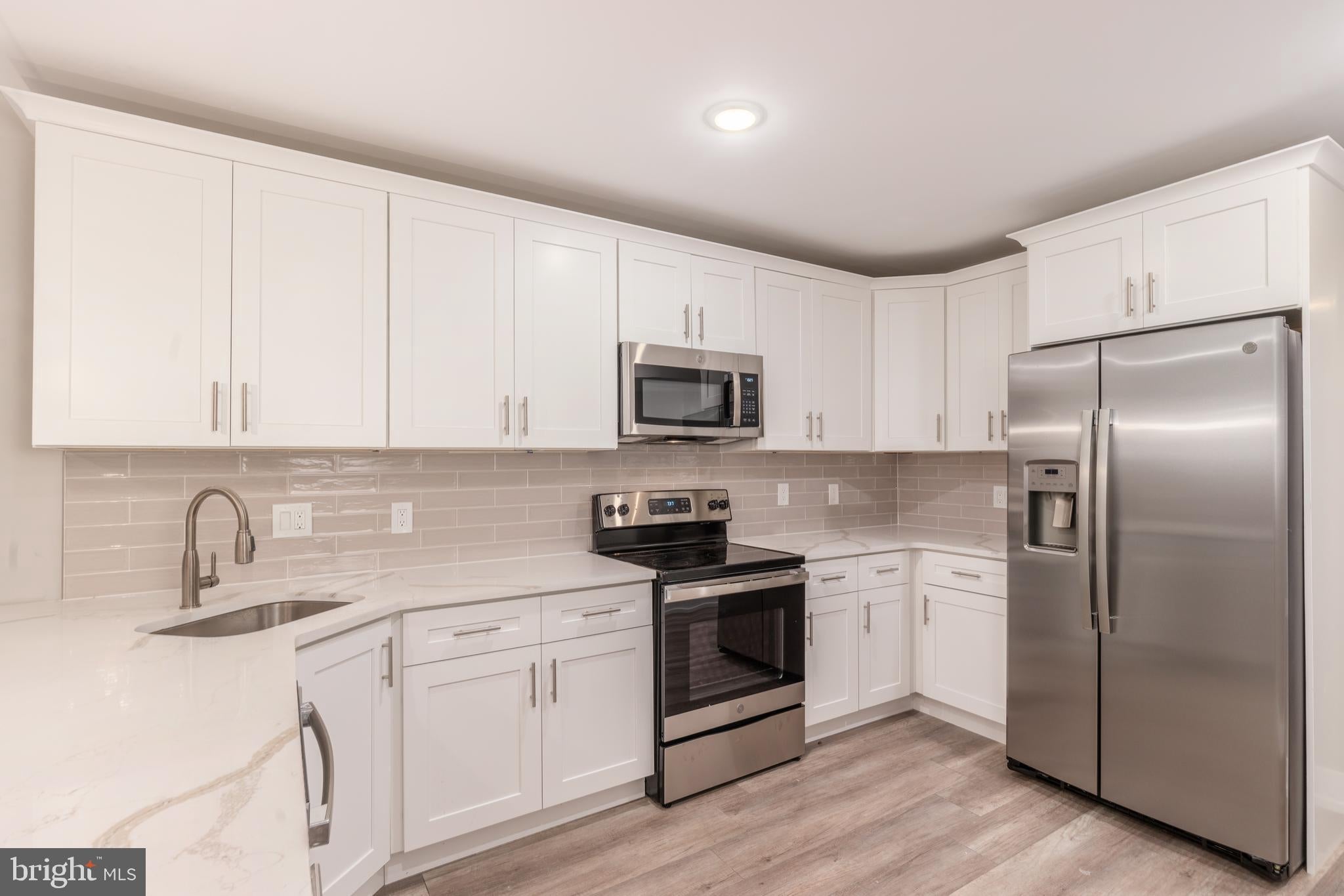 421 W CUMBERLAND ST 1