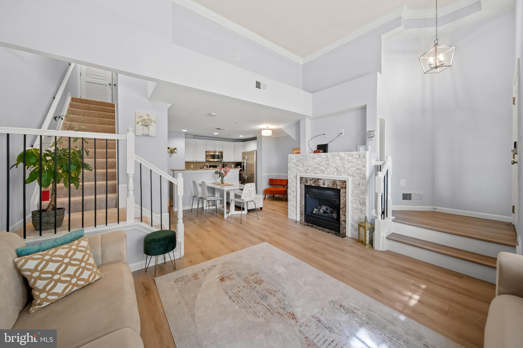 MARKET CENTER CONDOMINIUM - Residential Lease