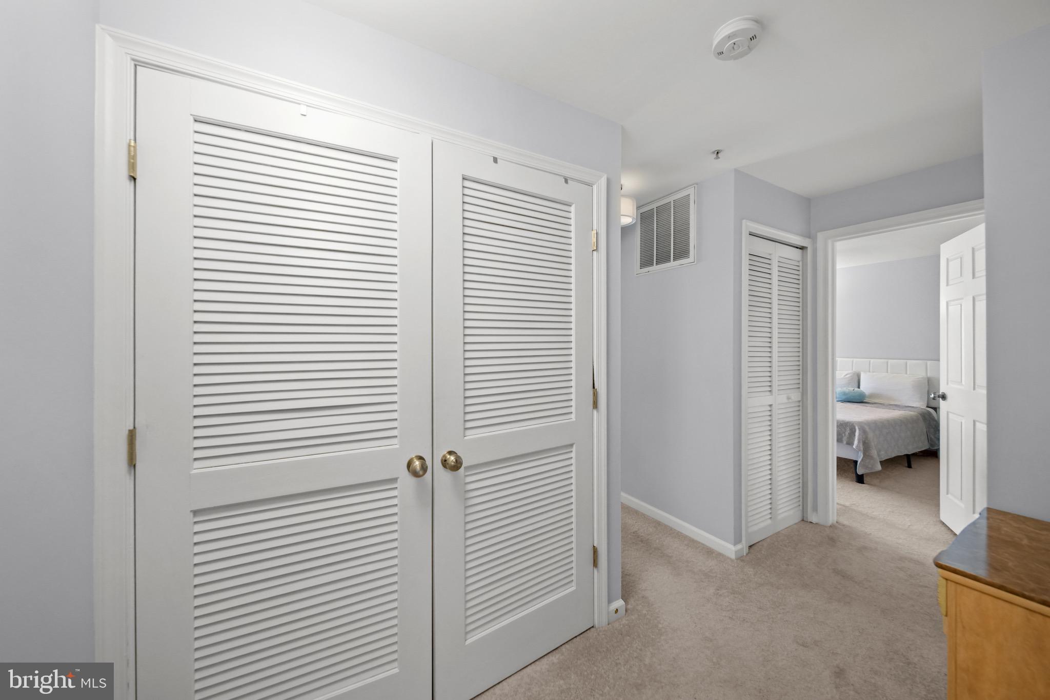 MARKET CENTER CONDOMINIUM - Residential Lease