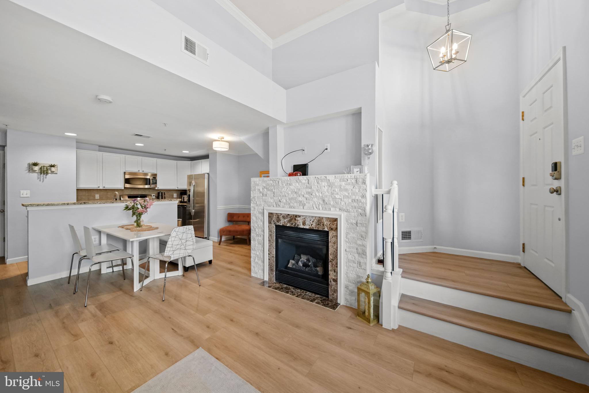 MARKET CENTER CONDOMINIUM - Residential Lease