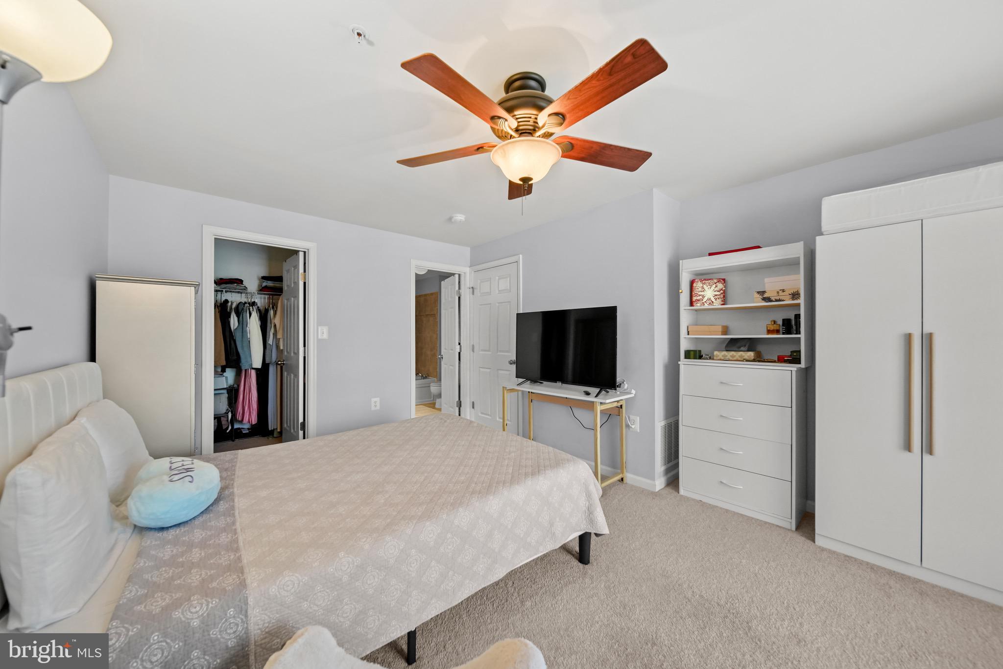 MARKET CENTER CONDOMINIUM - Residential Lease