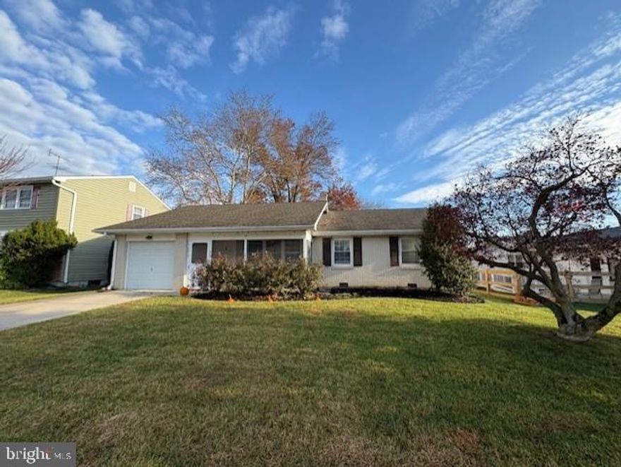 Nicely maintained and upgraded Heritage Park ranch. Quaint yet spacious, this home features hardwood flooring,  newer appliances, granite countertops, recessed lighting and an included large screen TV. The back yard is level and fenced yard and spacious. Seller offering to pay for 1 year 2-10 Home Warranty for buyer. Shed in "as is" condition. Seller is related to licensed Realtor on real estate team.