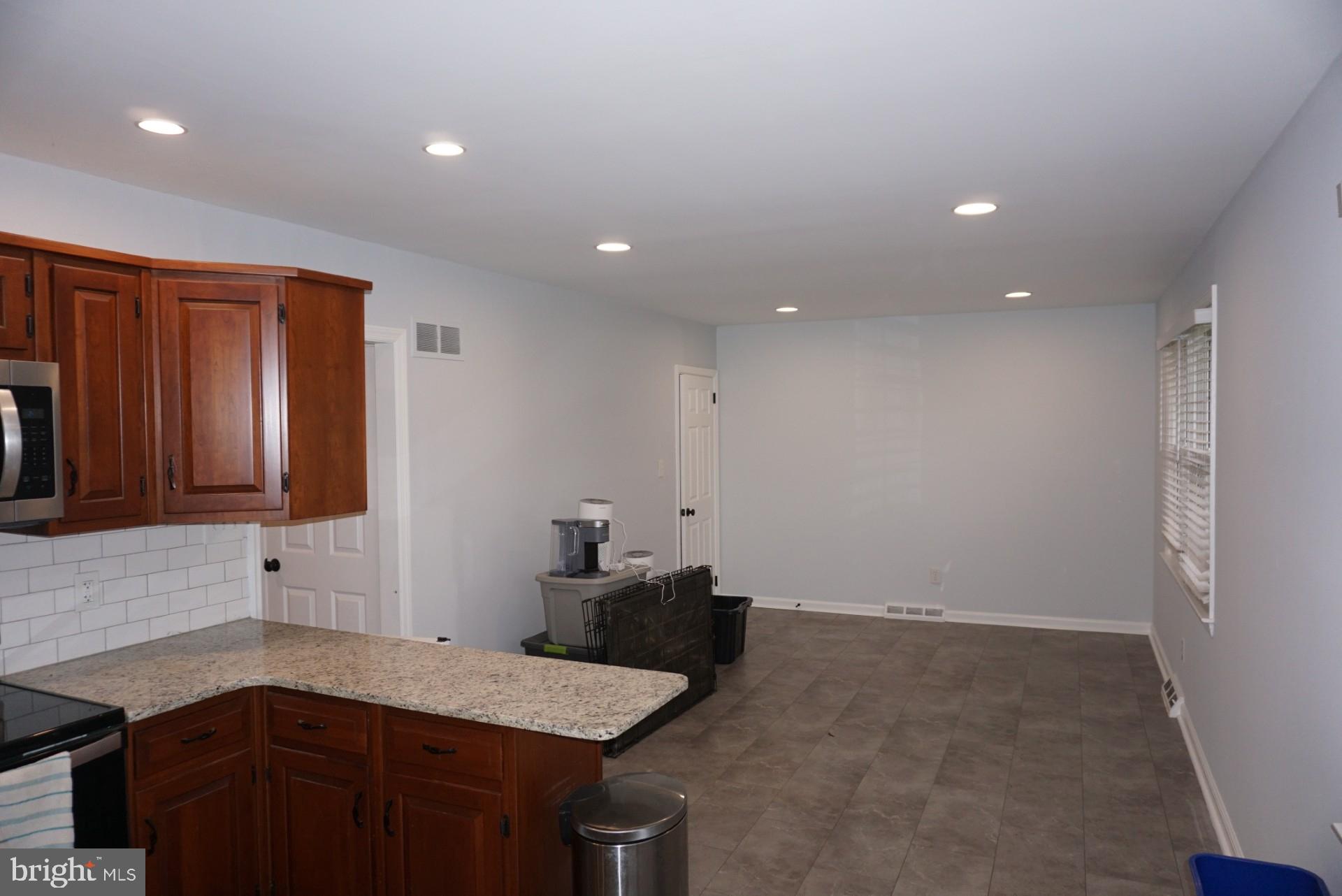 2615 LONGFELLOW DRIVE