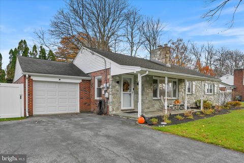 7 PLEASANT DRIVE LANCASTER PA 17602