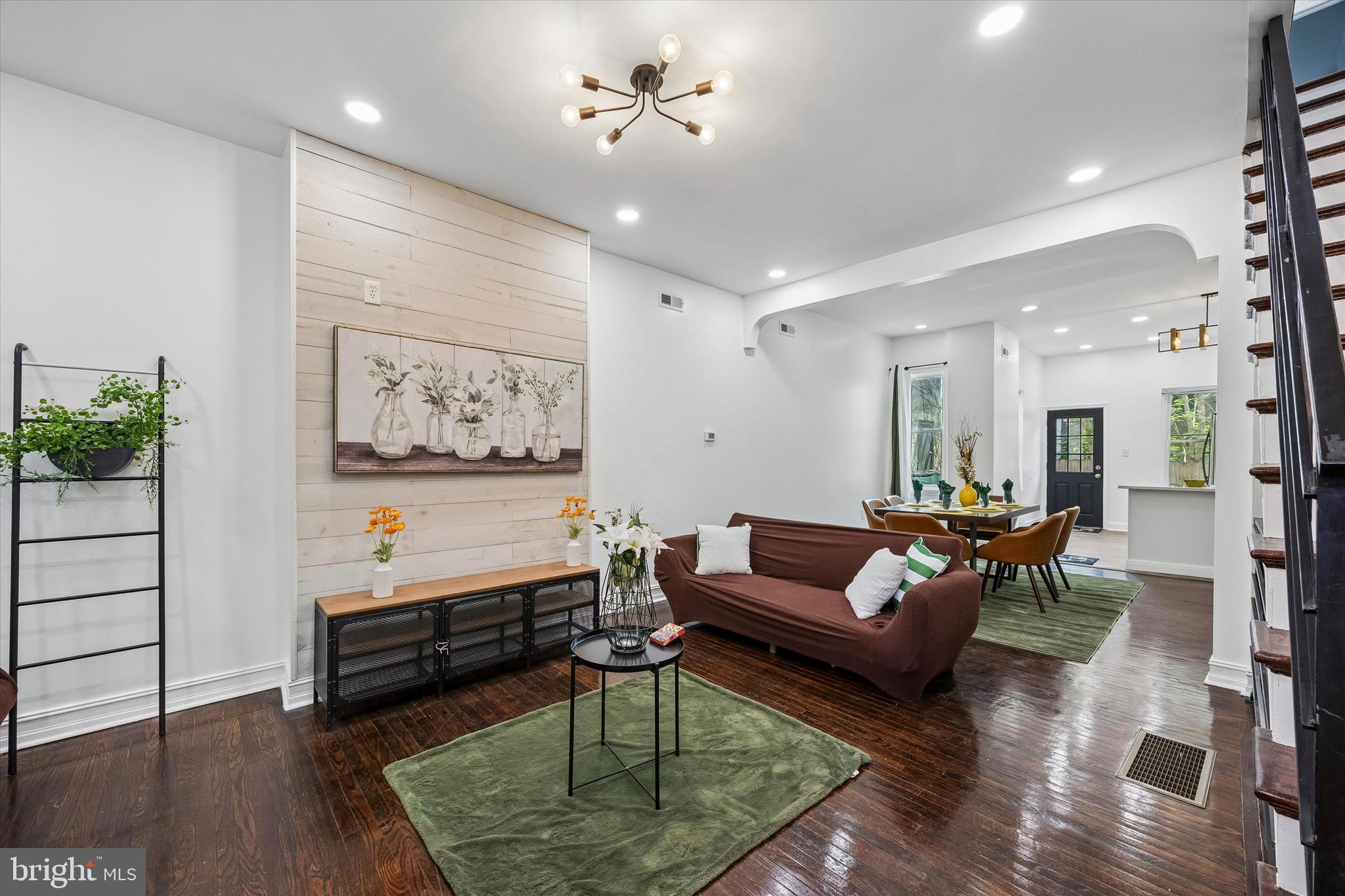 2308 NICHOLAS STREET