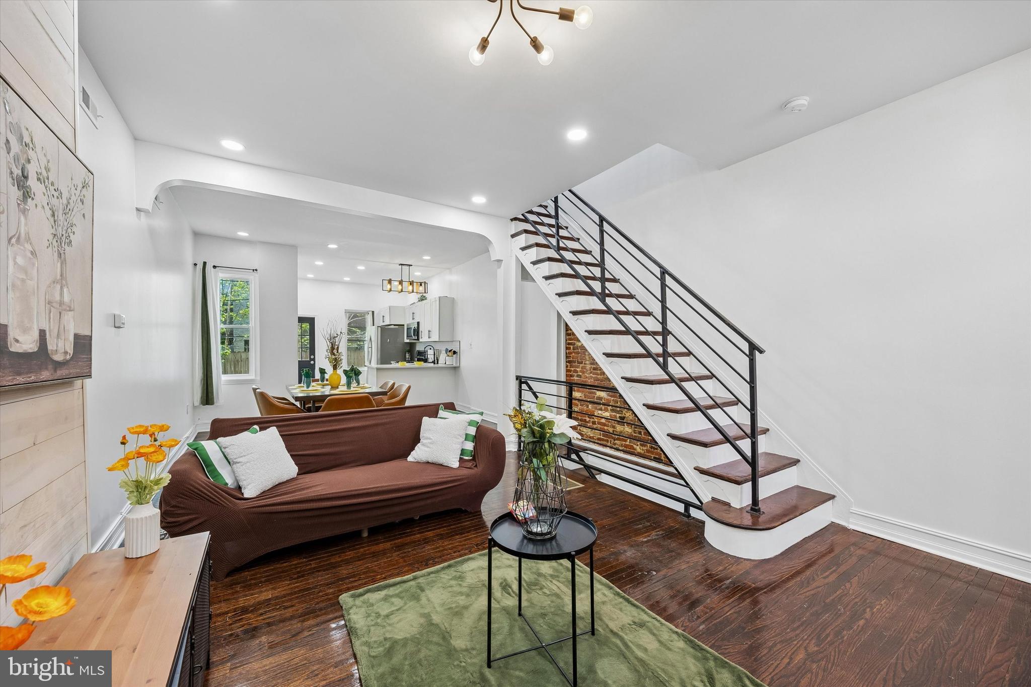 2308 NICHOLAS STREET