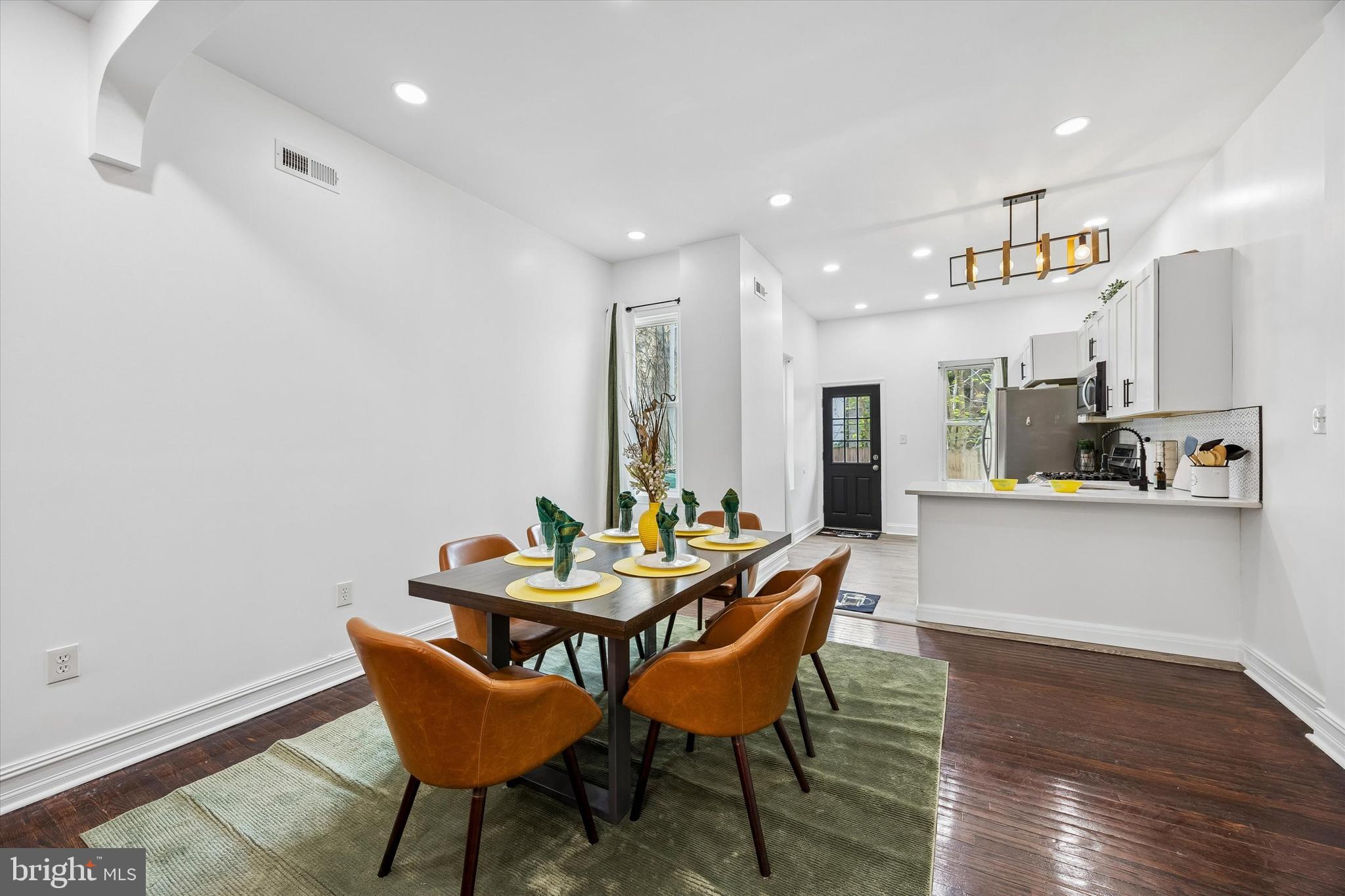 2308 NICHOLAS STREET