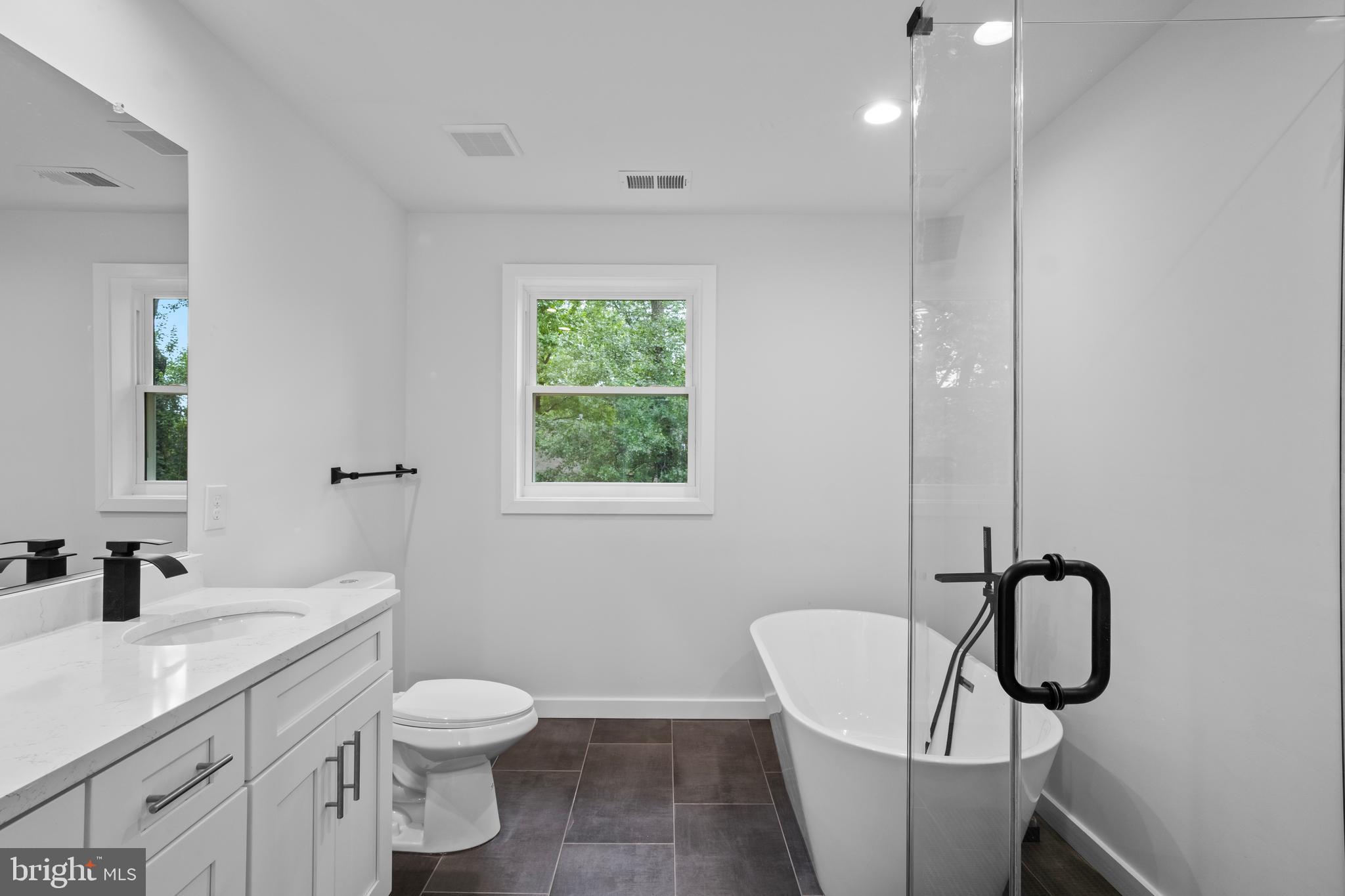 OAK SPRING - Residential