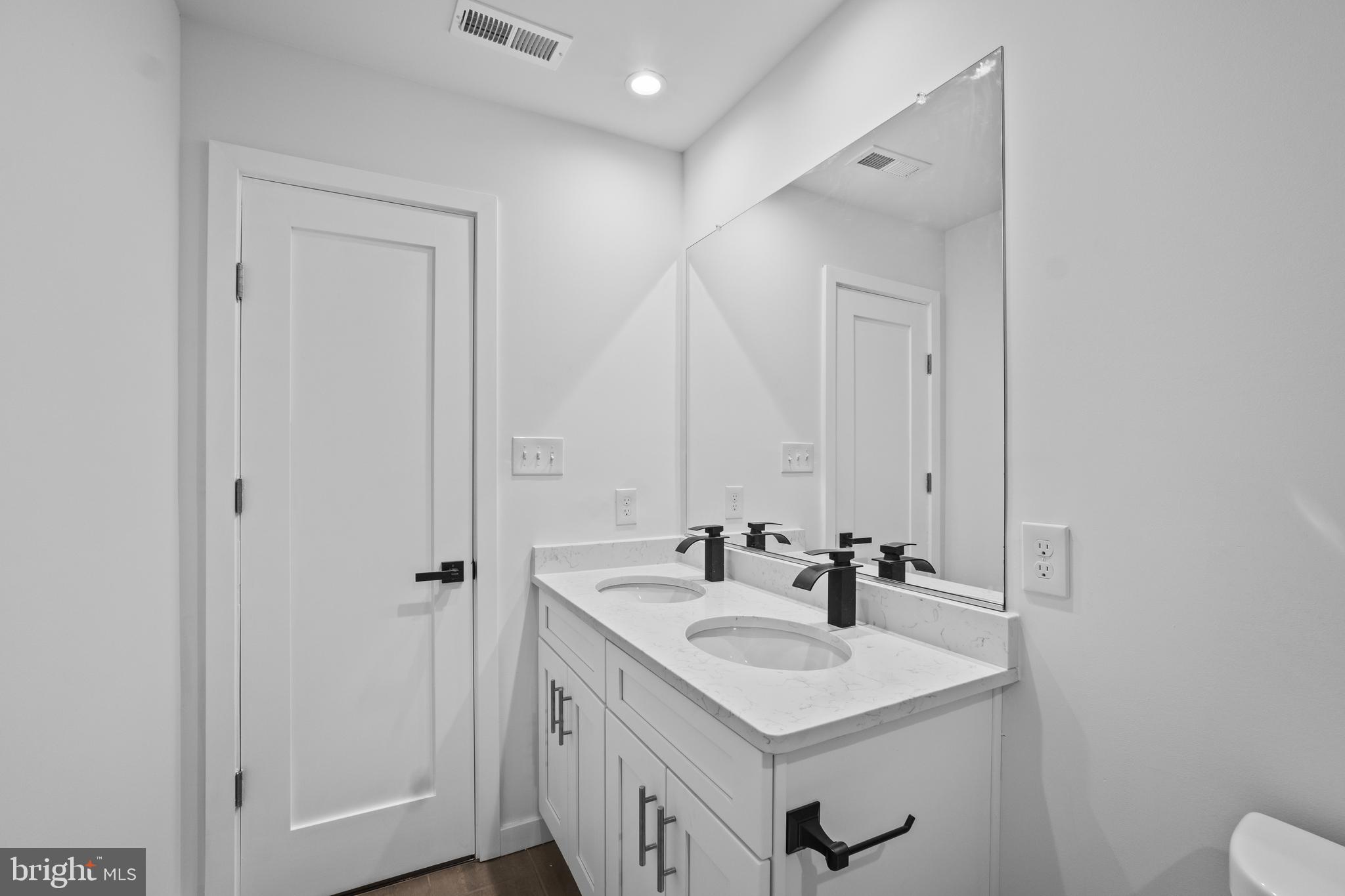 OAK SPRING - Residential